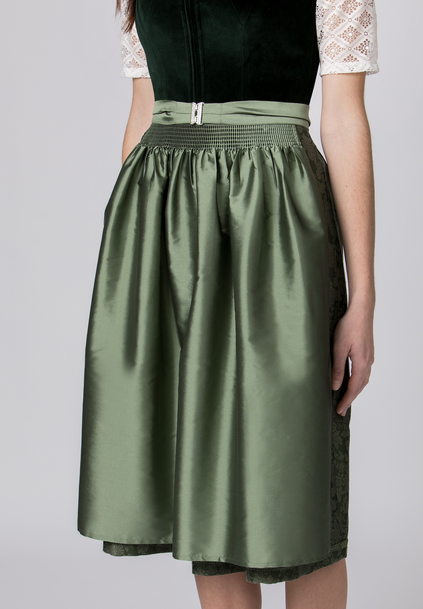 Thumbnail - Dirndl