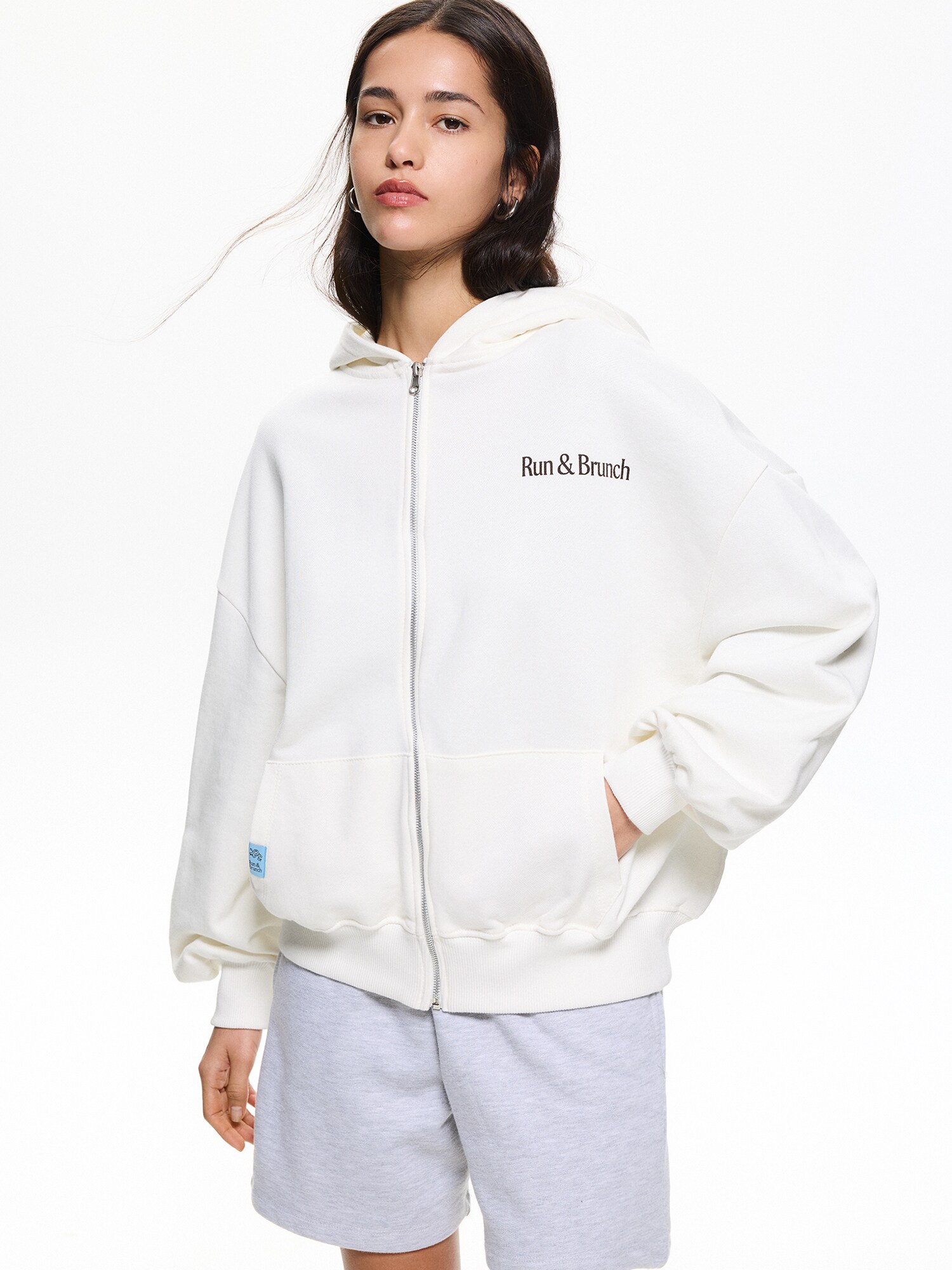 Pull&Bear Tréning dzseki  világoskék / fekete / fehér termék 2. képe