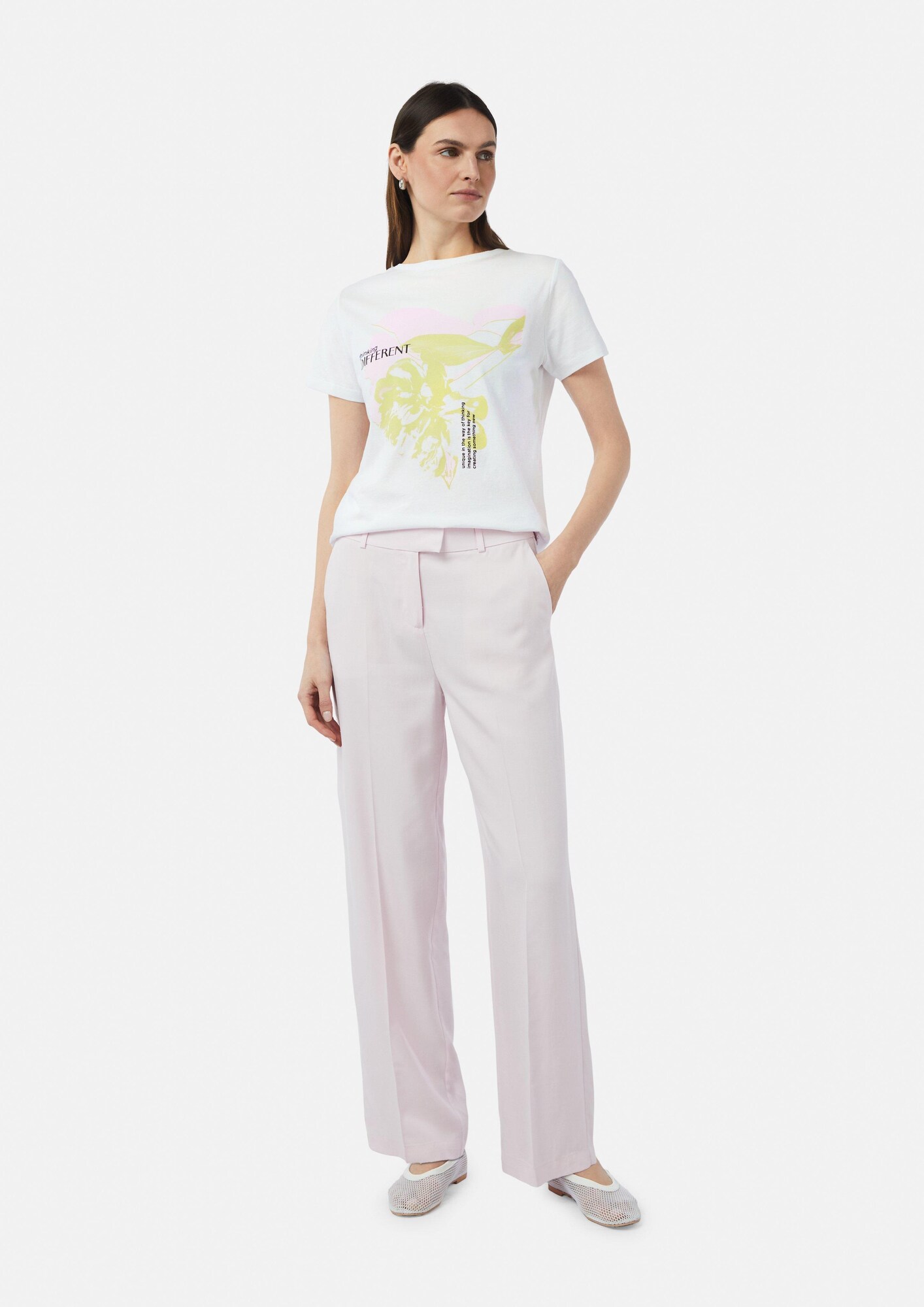 Thumbnail - comma casual identity T-Shirt