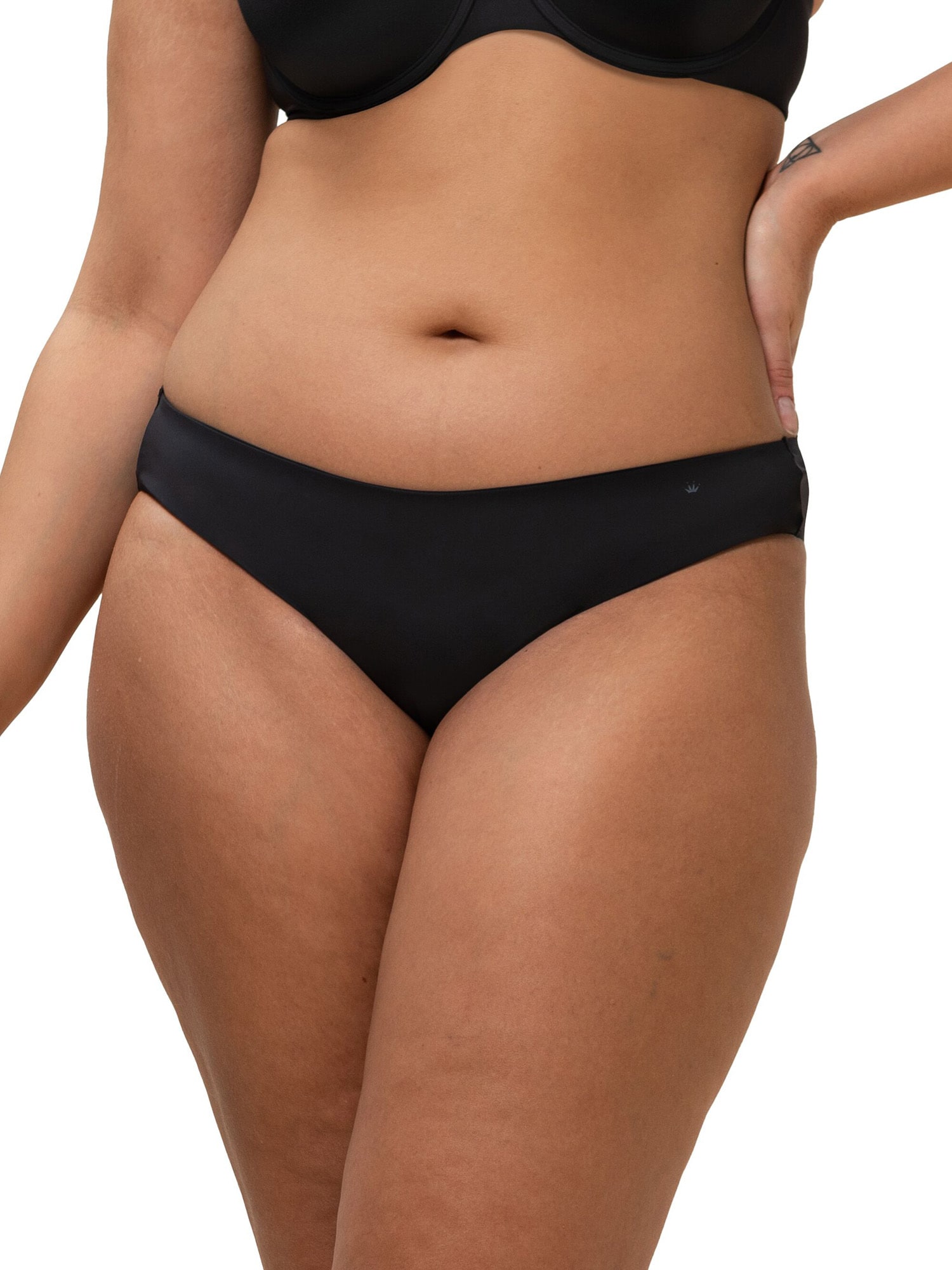 Thumbnail - TRIUMPH Tai-Slip  Body Make-Up Essentials