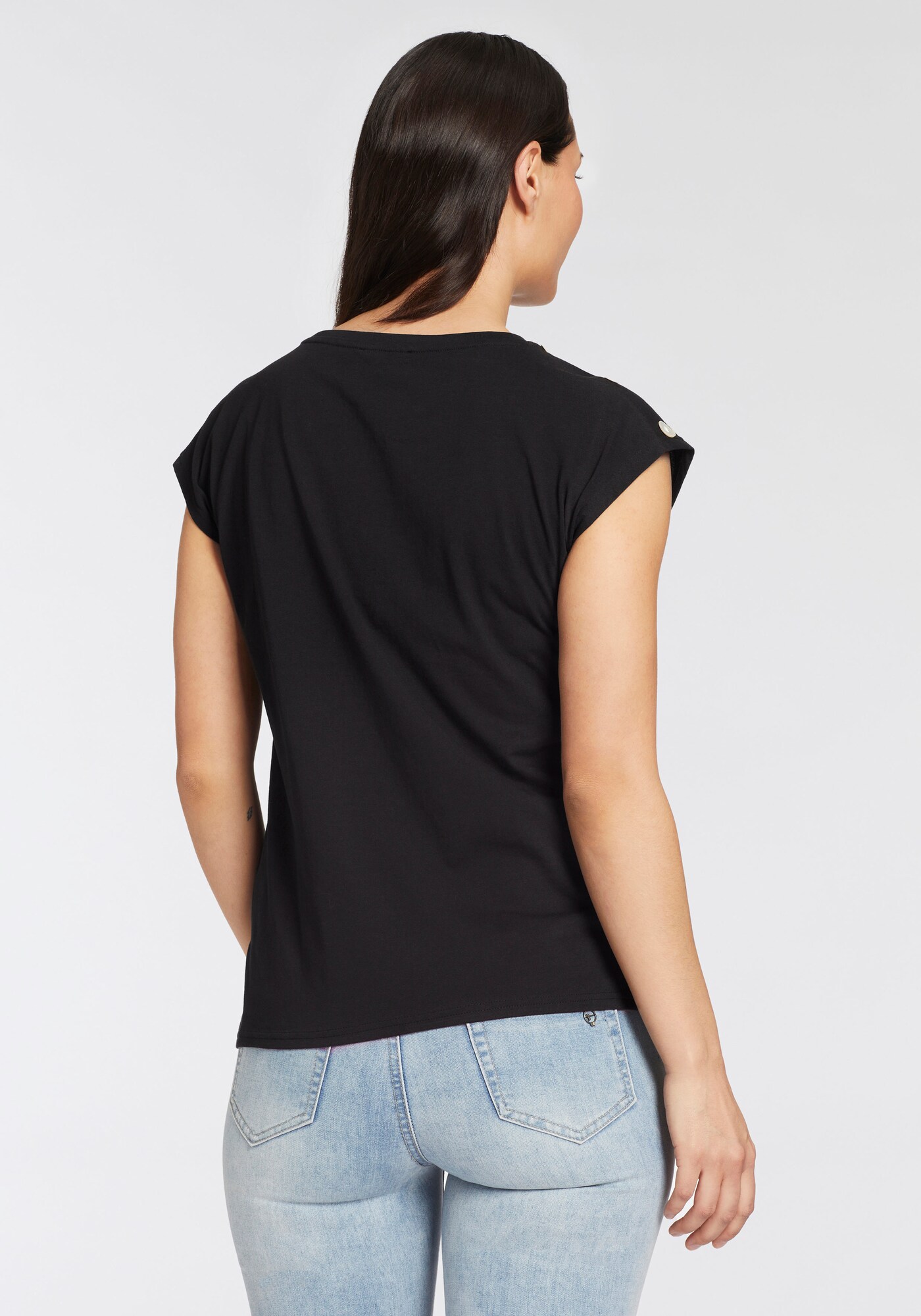 Thumbnail - Shirt