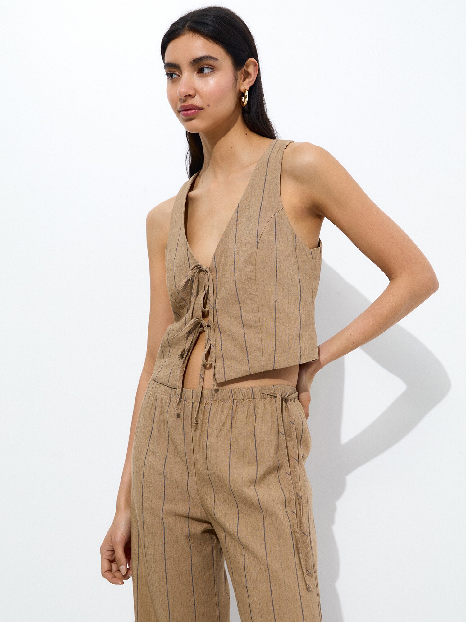 Pull&Bear Öltönymellény  tengerészkék / barna termék 2. képe