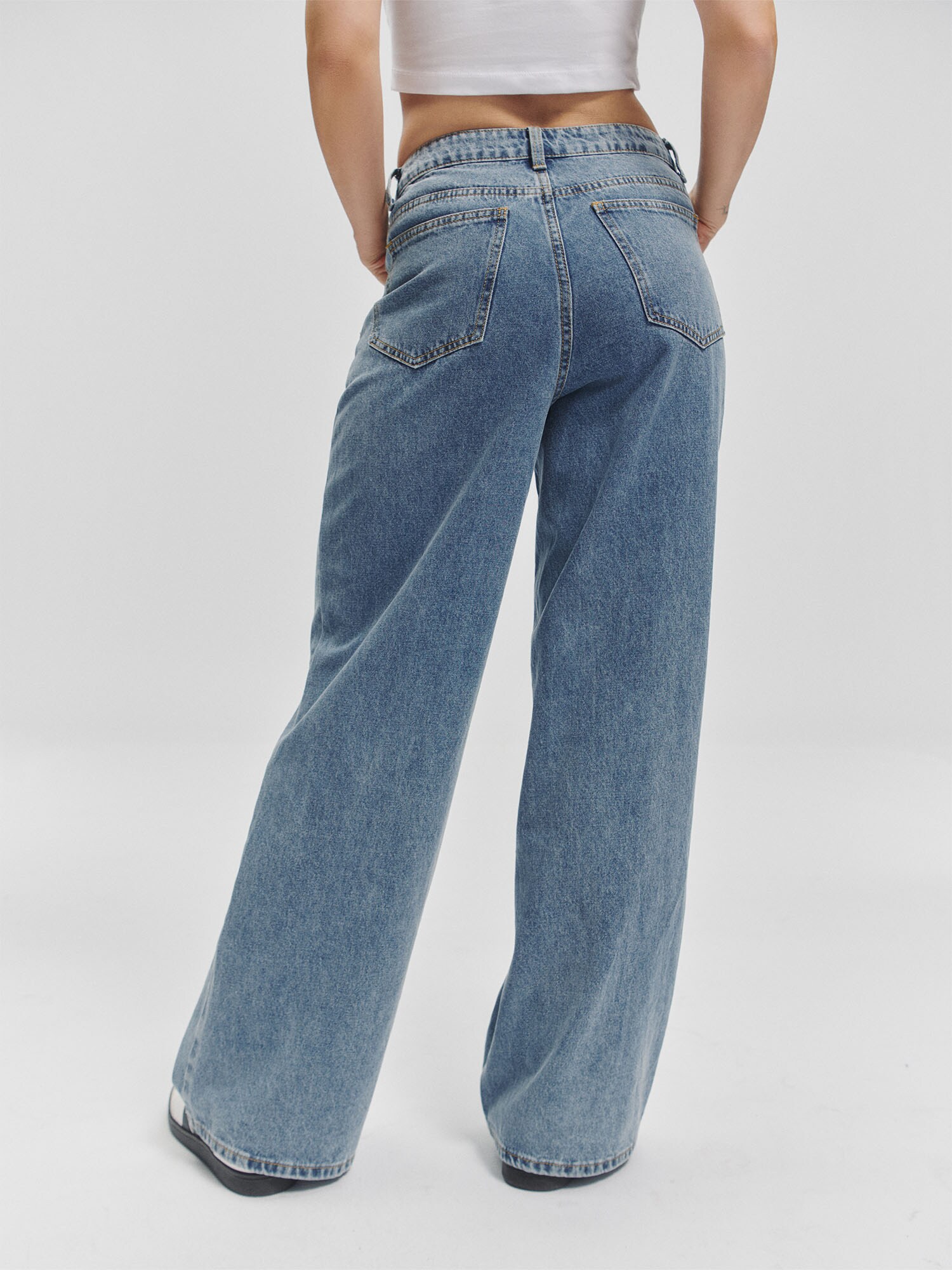 Thumbnail - Jeans