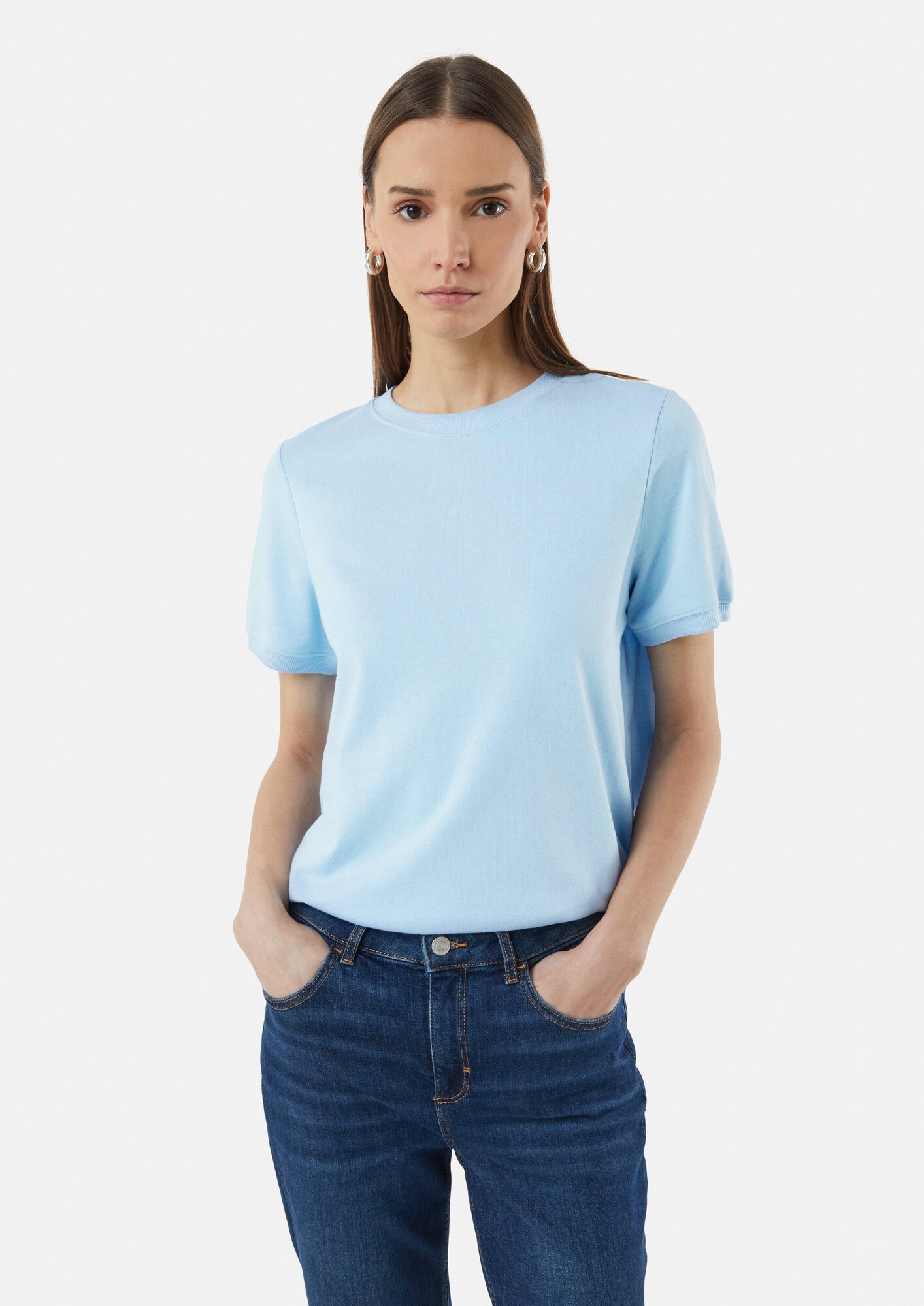 Thumbnail - comma casual identity T-Shirt