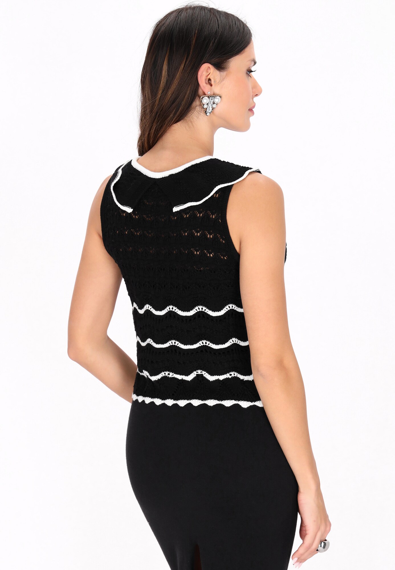 Thumbnail - faina Sticktop Fashion Look