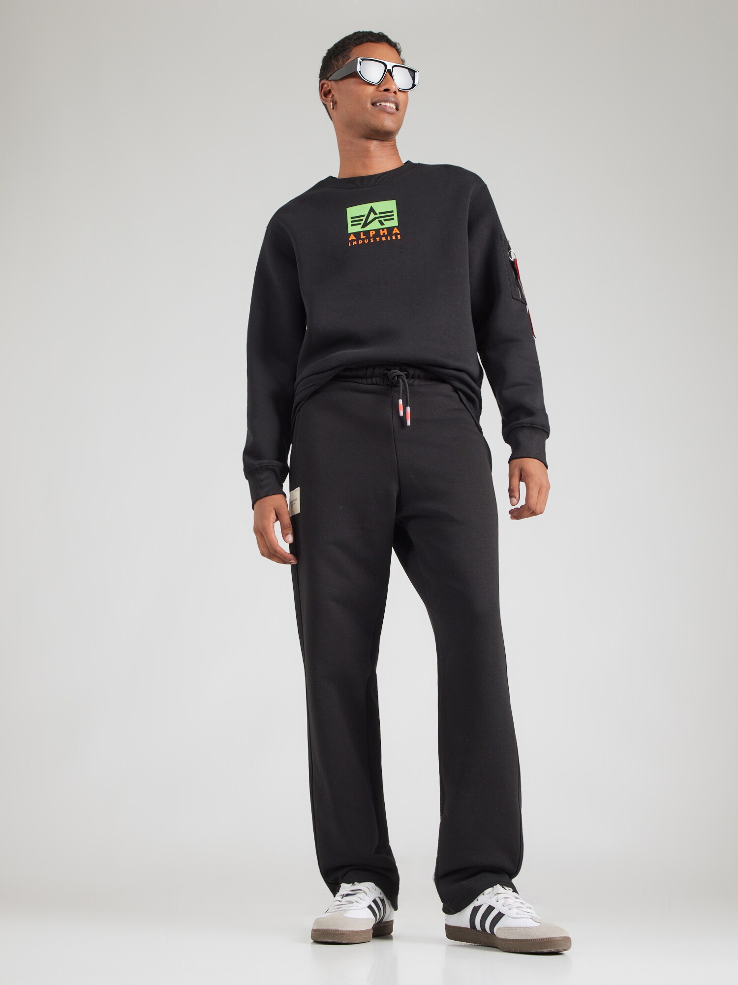 ALPHA INDUSTRIES Pantalón 'Studio Edition'  negro – imagen 4