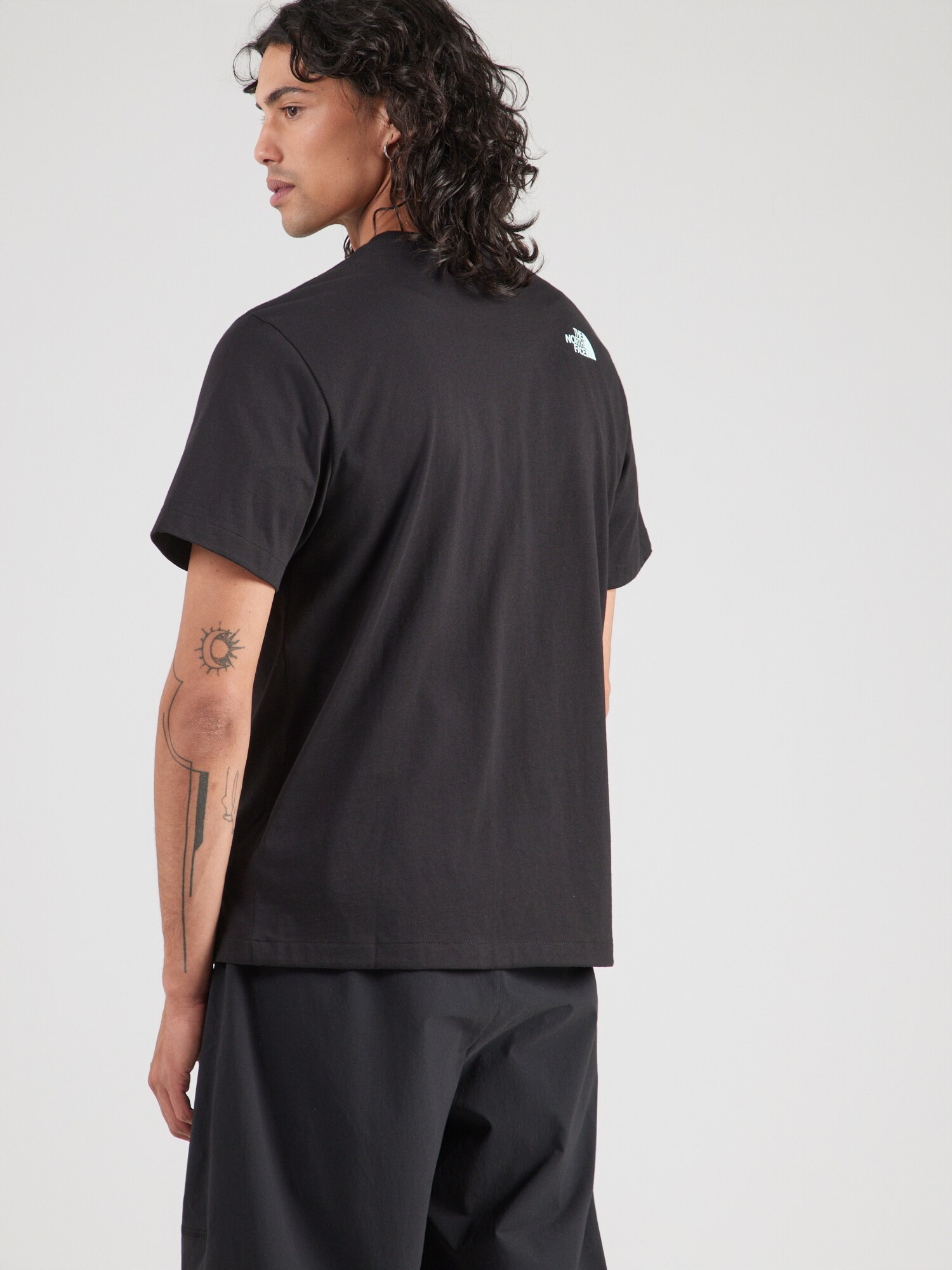THE NORTH FACE Camiseta 'MOUNTAIN PLAY' menta / negro – imagen 3