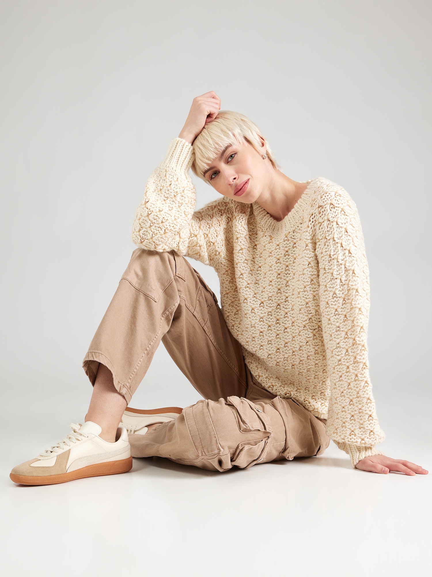 Thumbnail - Pullover