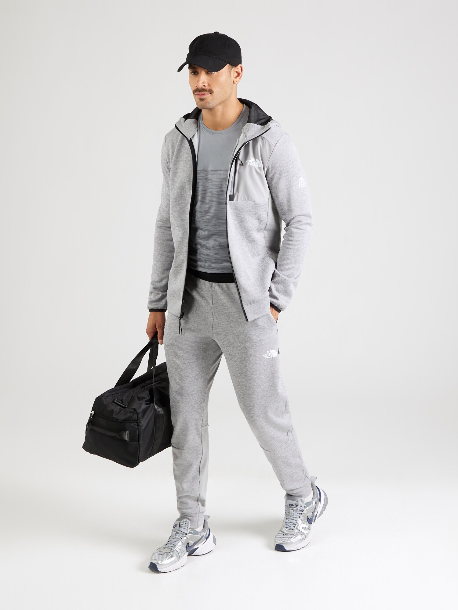 Thumbnail - THE NORTH FACE Sportsweatjacke MOUNTAIN ATHLETICS