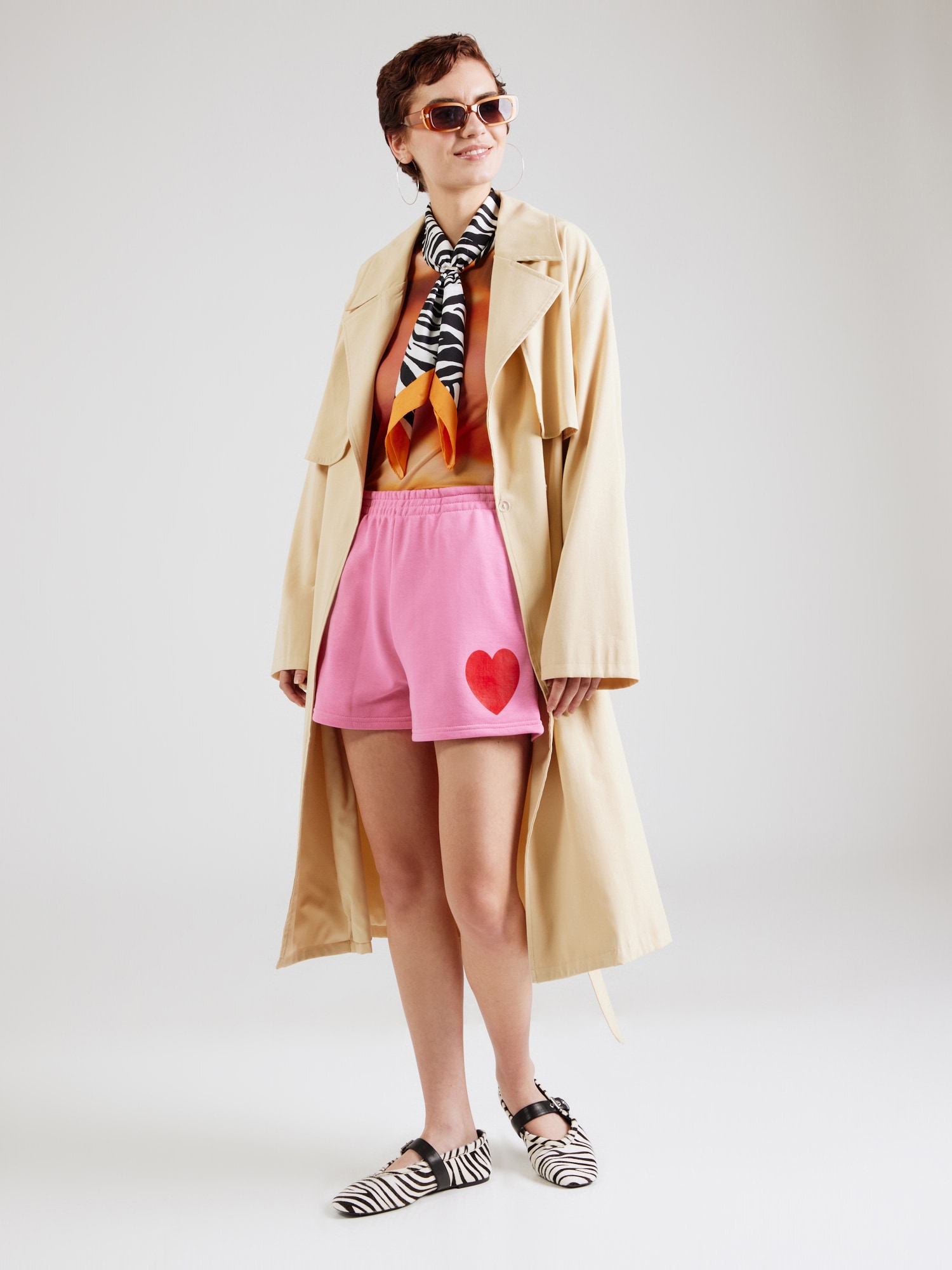 Thumbnail - miss goodlife Shorts Amour Paris
