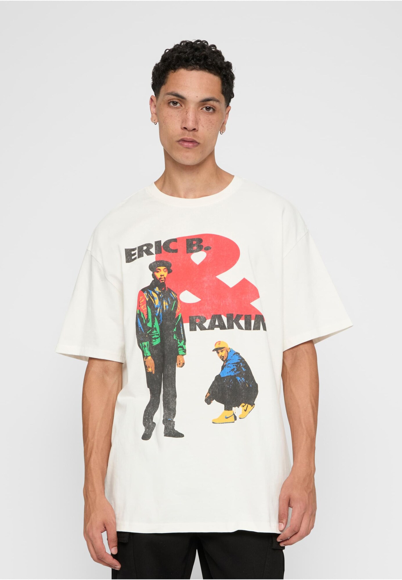 MT Upscale Tričko 'Eric B & Rakim'  svetlobéžová / modrá / červená / čierna