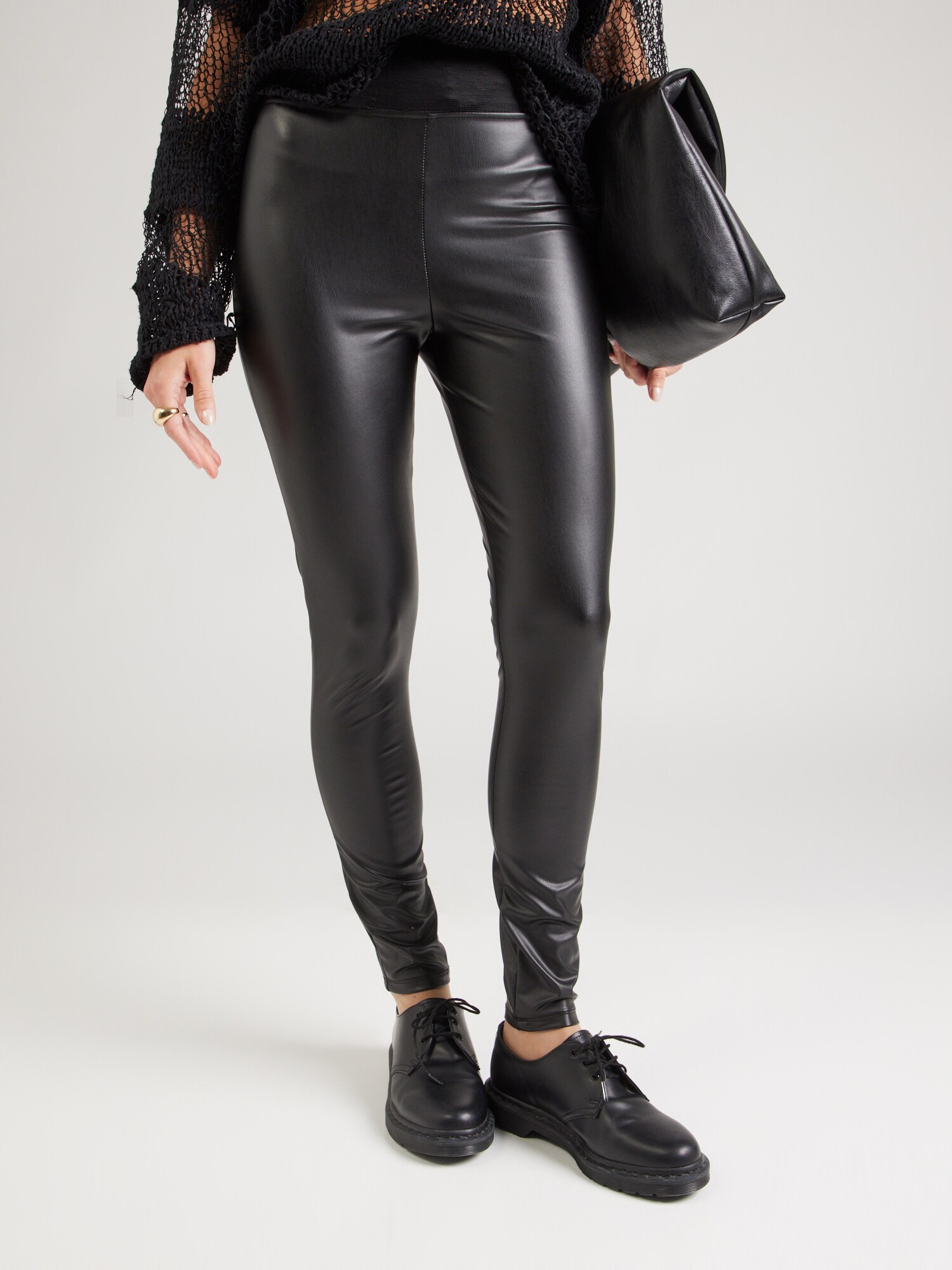 ABOUT YOU Leggings 'Cami'  fekete termék 2. képe