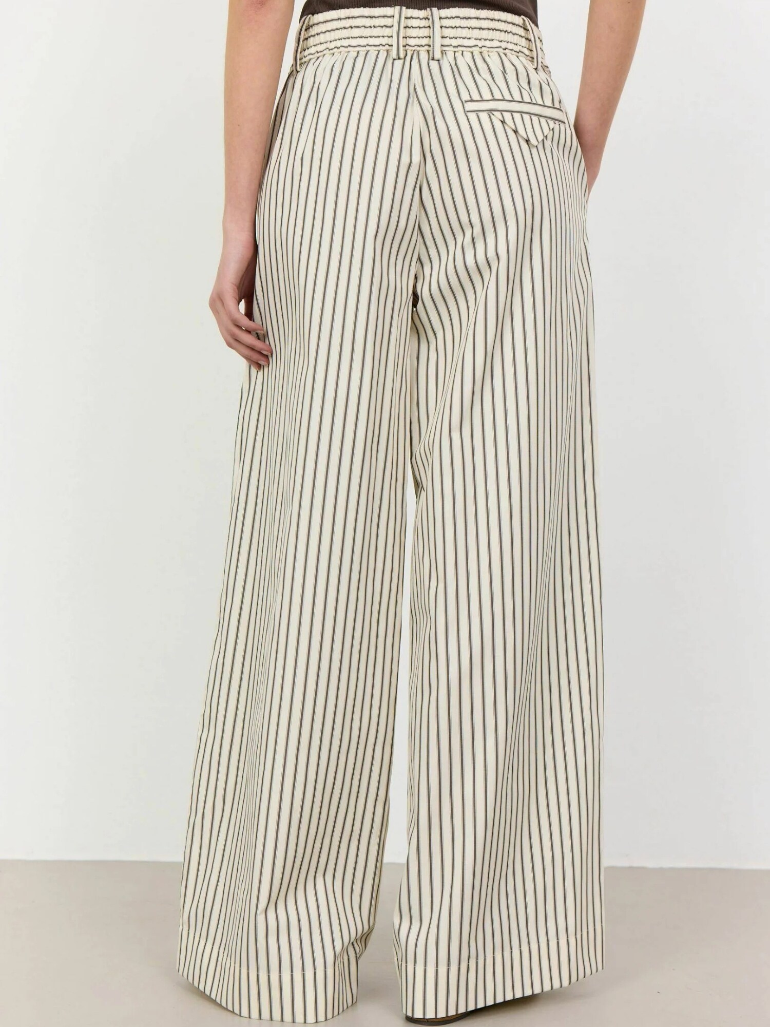 Thumbnail - Levete Room Hose LUCILLA