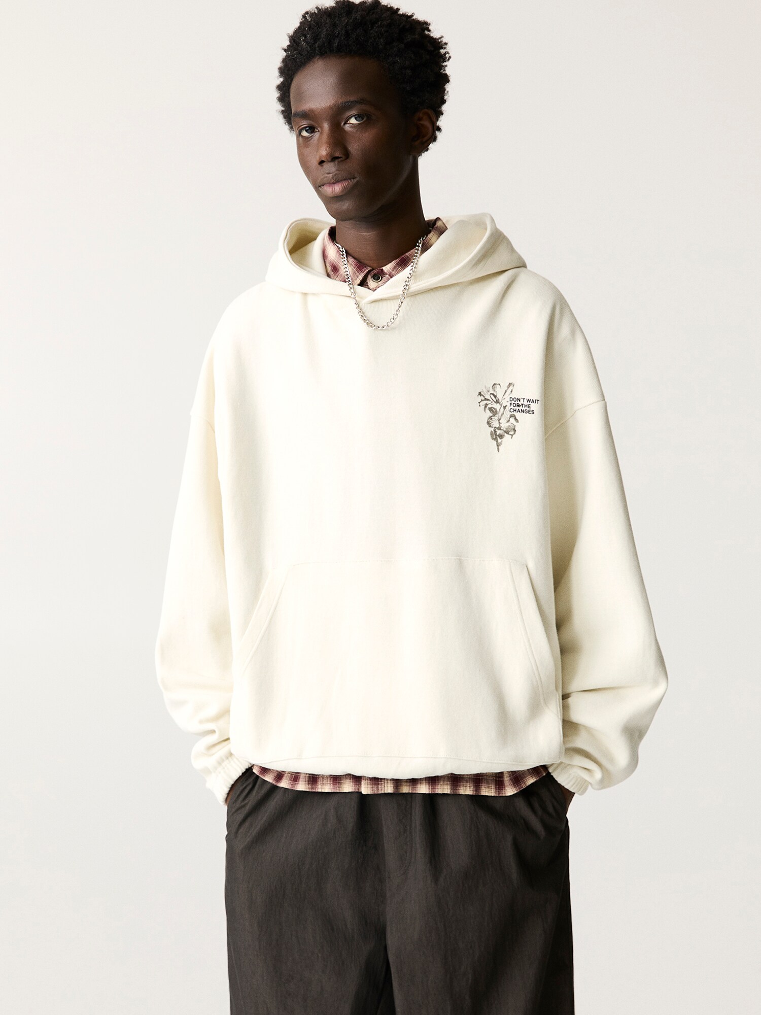 Pull&Bear Tréning póló  szürke / sötétszürke / fehér termék 2. képe