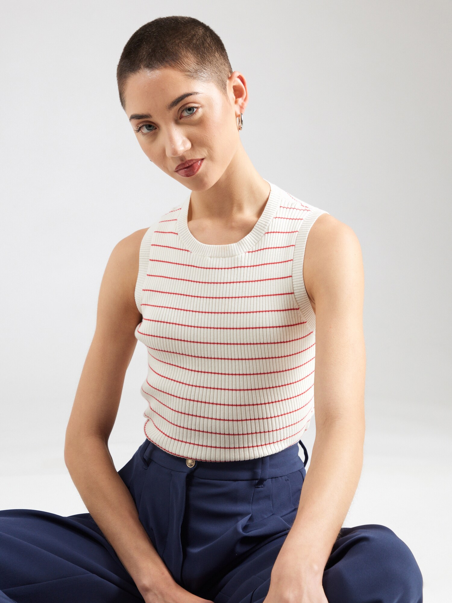 LEVI'S ® Stick felső  piros / piszkosfehér termék 2. képe