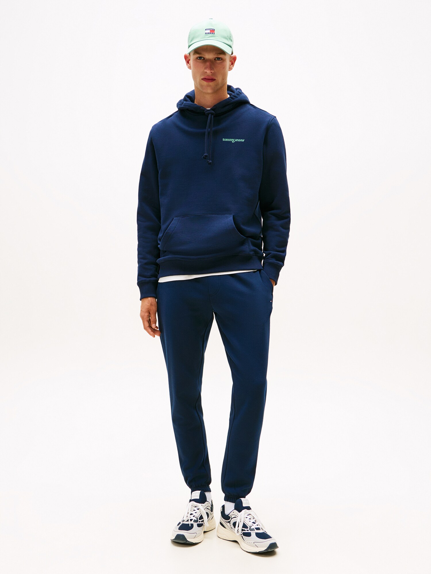 Tommy Jeans Mikina námornícka modrá / tyrkysová / levanduľová / čierna (obrázok 4)