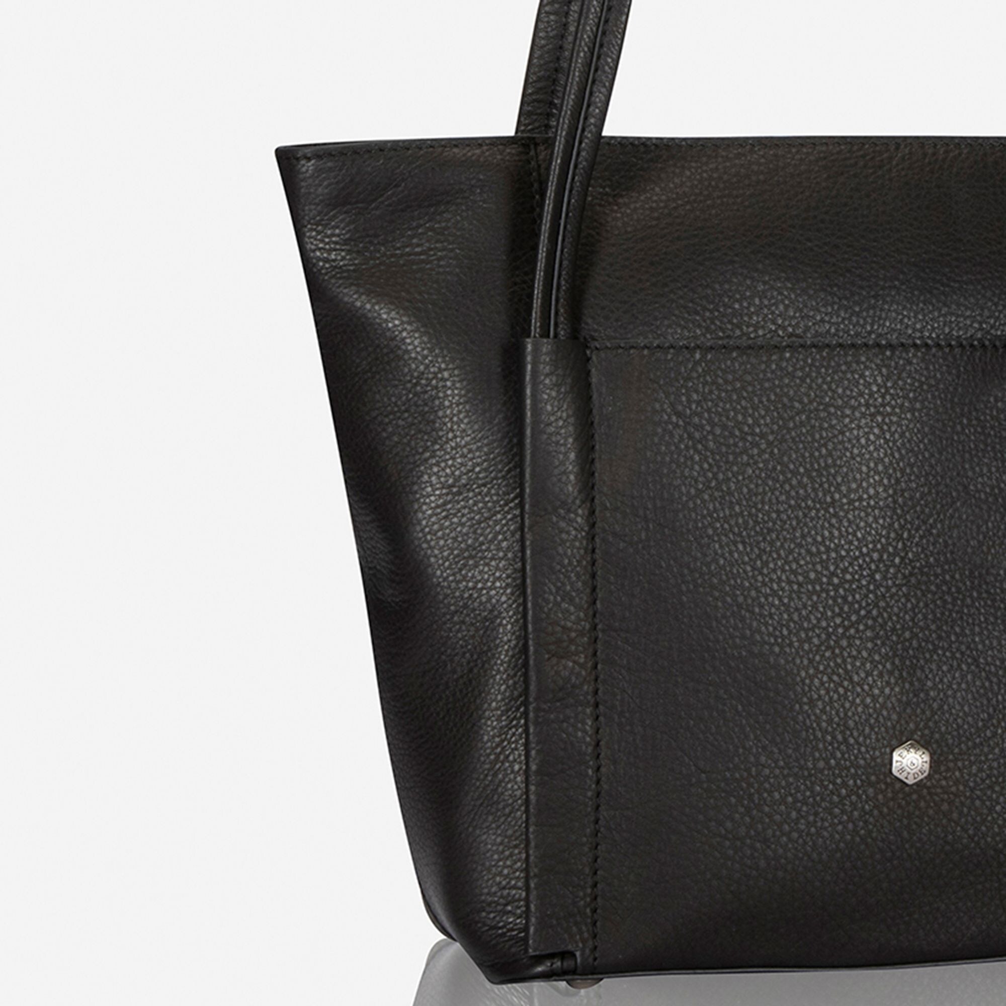 Thumbnail - Jekyll & Hide Shopper Paris