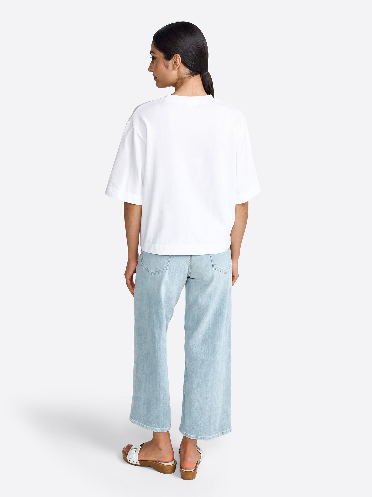 Thumbnail - T-Shirt