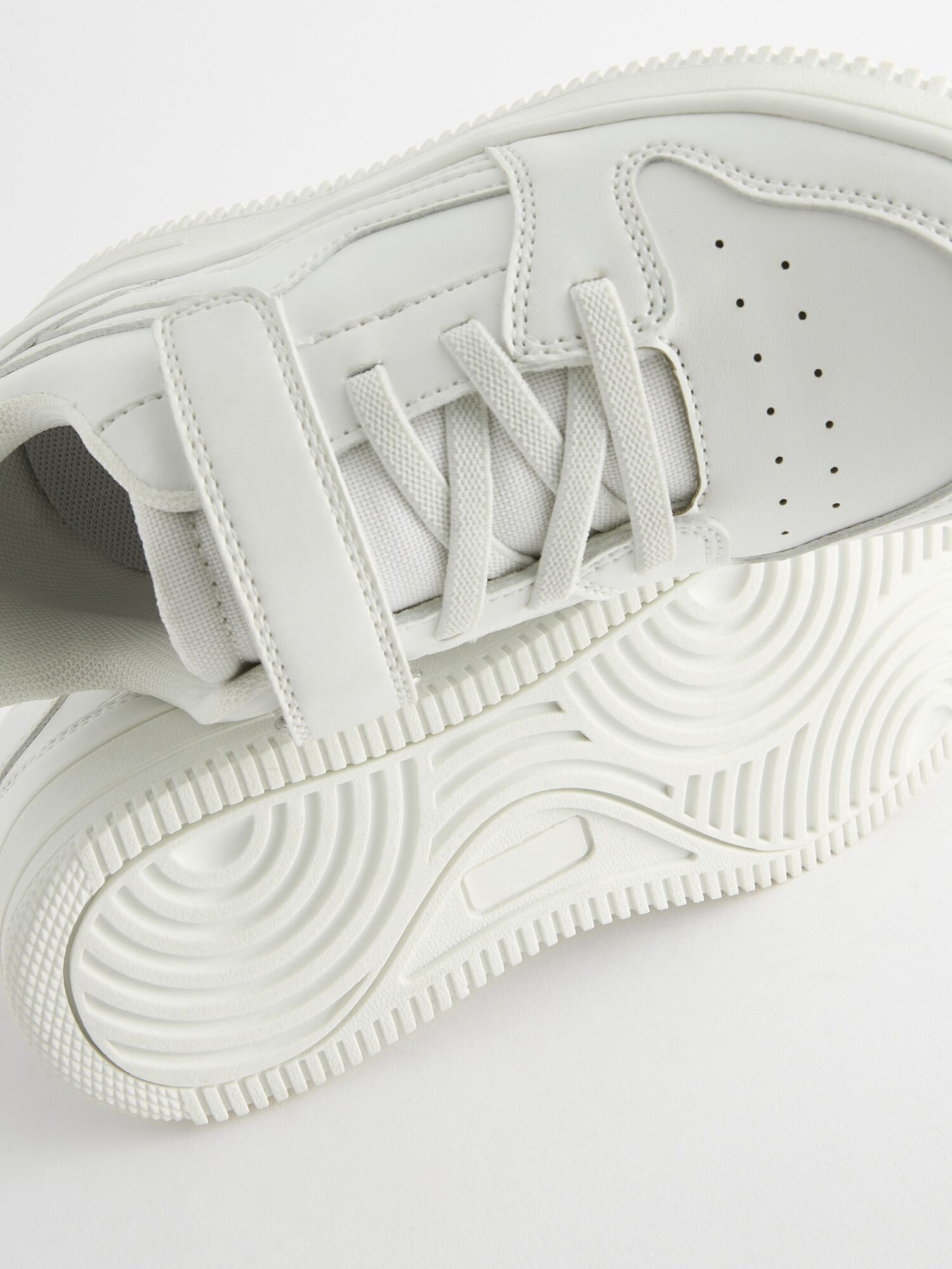 Thumbnail - Next Sneaker