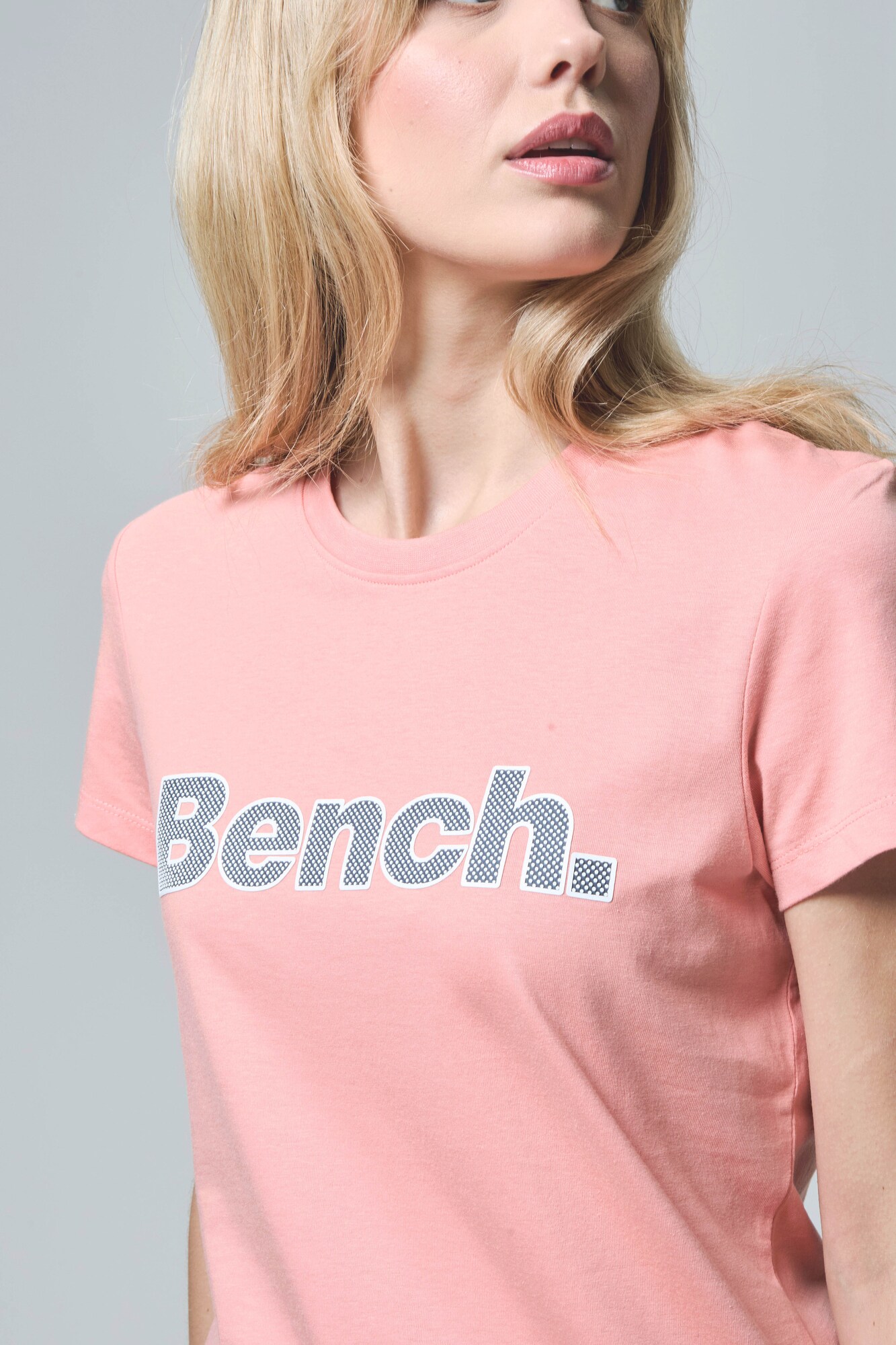 Thumbnail - BENCH T-Shirt Leora