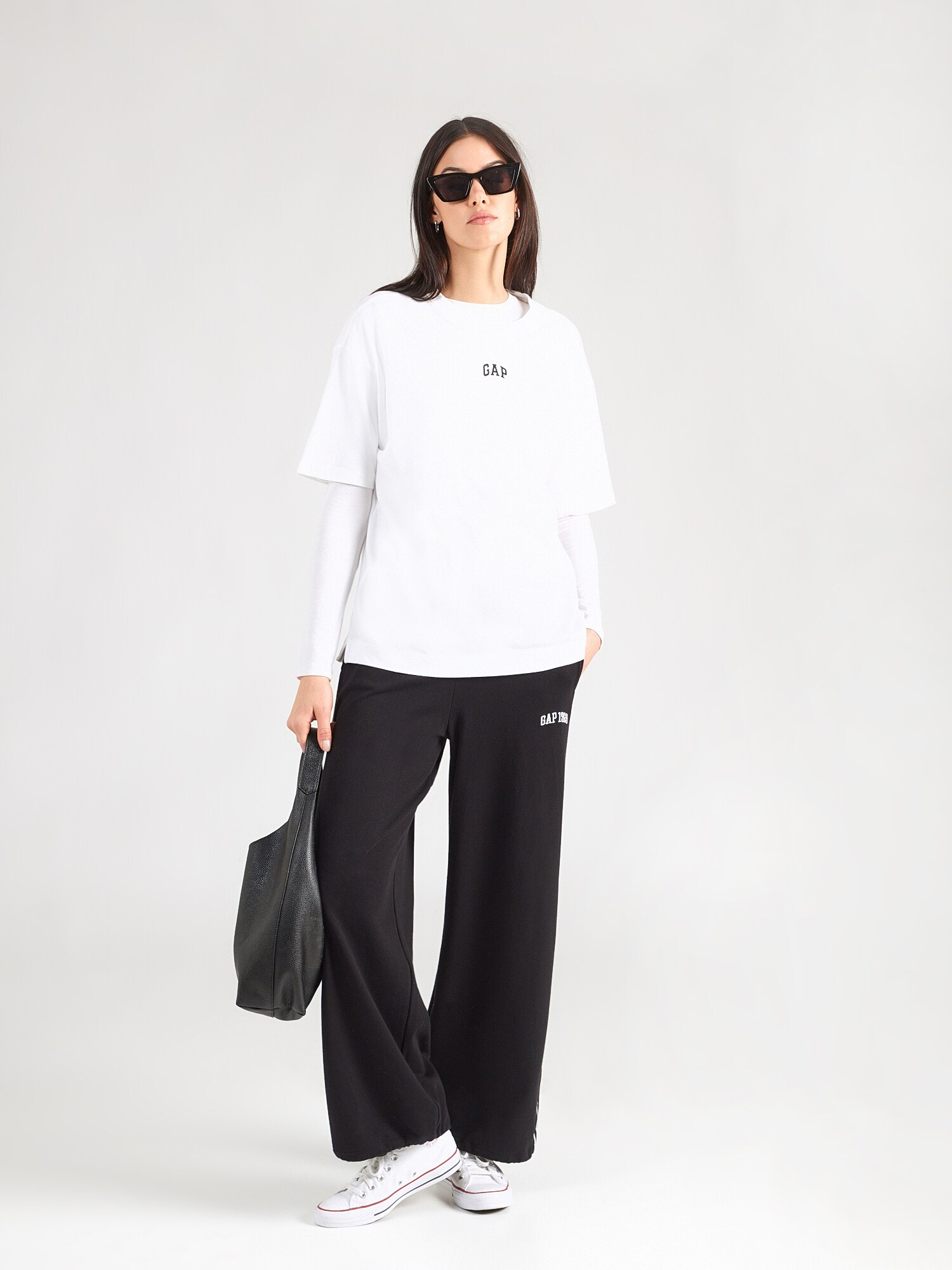 GAP Oversize tričko  čierna / biela (obrázok 4)