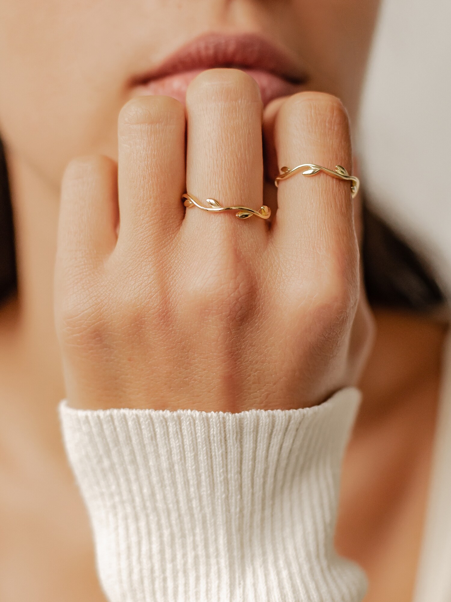 Thumbnail - Hey Happiness Ring Laurel