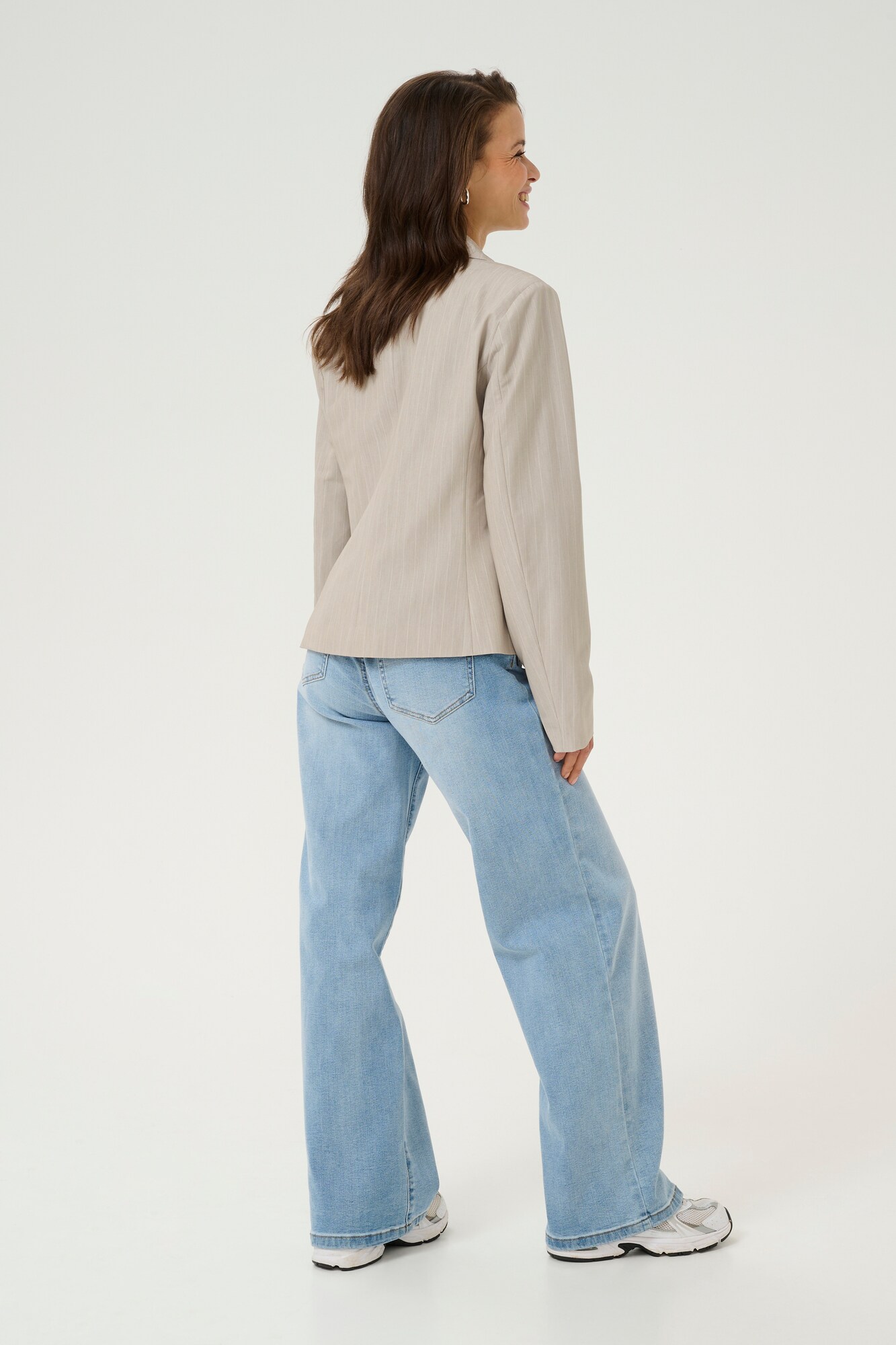 Thumbnail - Blazer