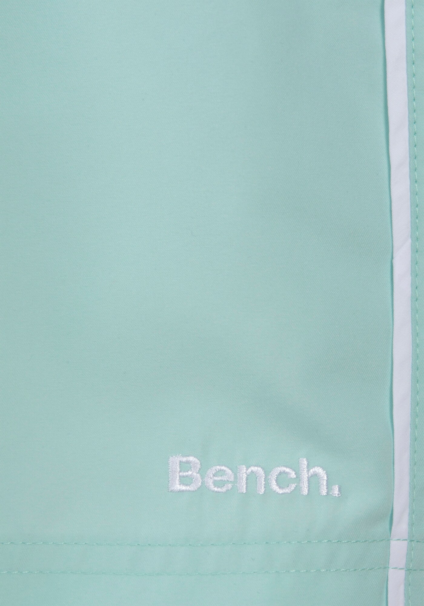 BENCH Rövid fürdőnadrágok  menta / fehér termék 2. képe