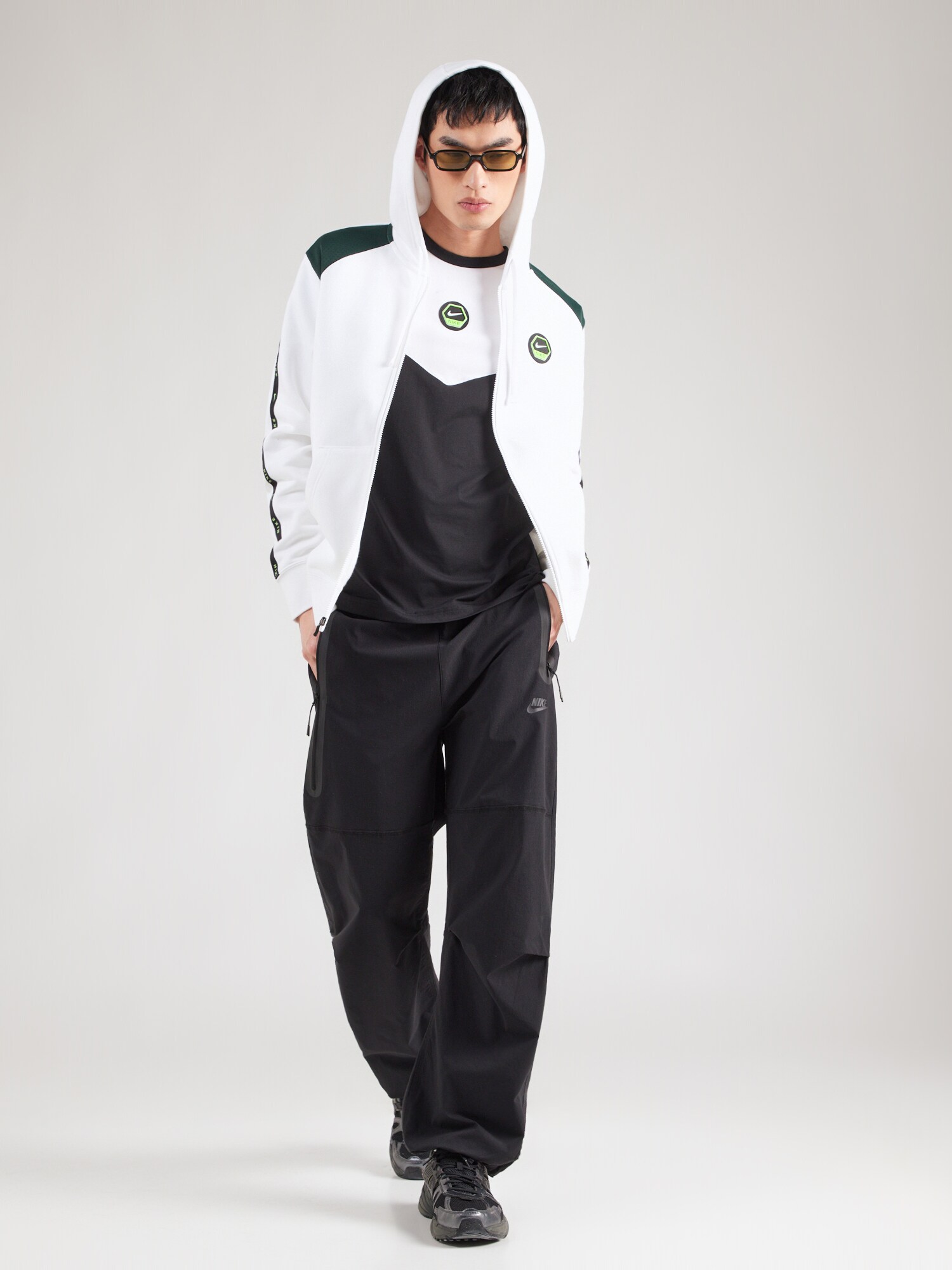 Nike Sportswear Camiseta  manzana / negro / blanco – imagen 4