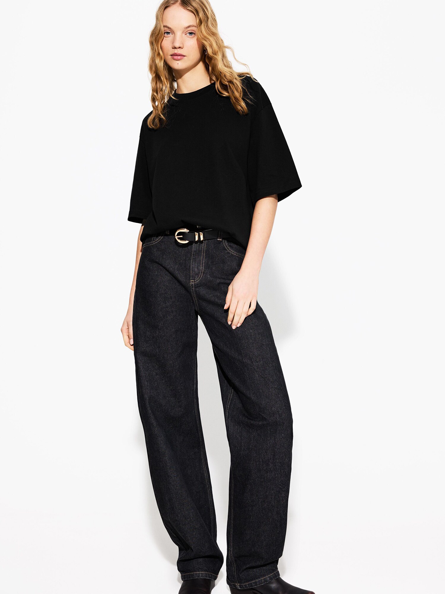 Bershka Oversize póló  fekete termék 2. képe