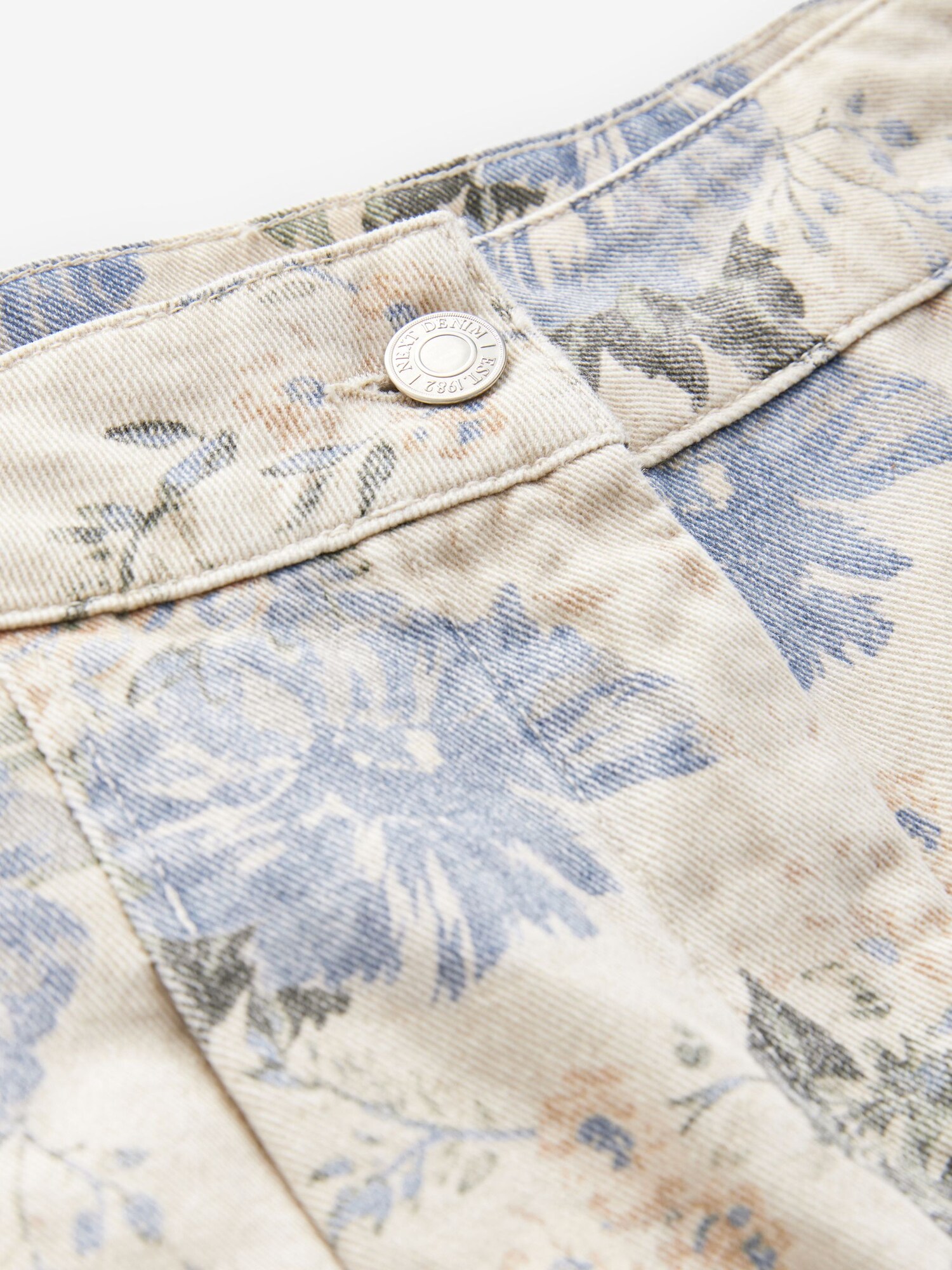 Thumbnail - Next Shorts