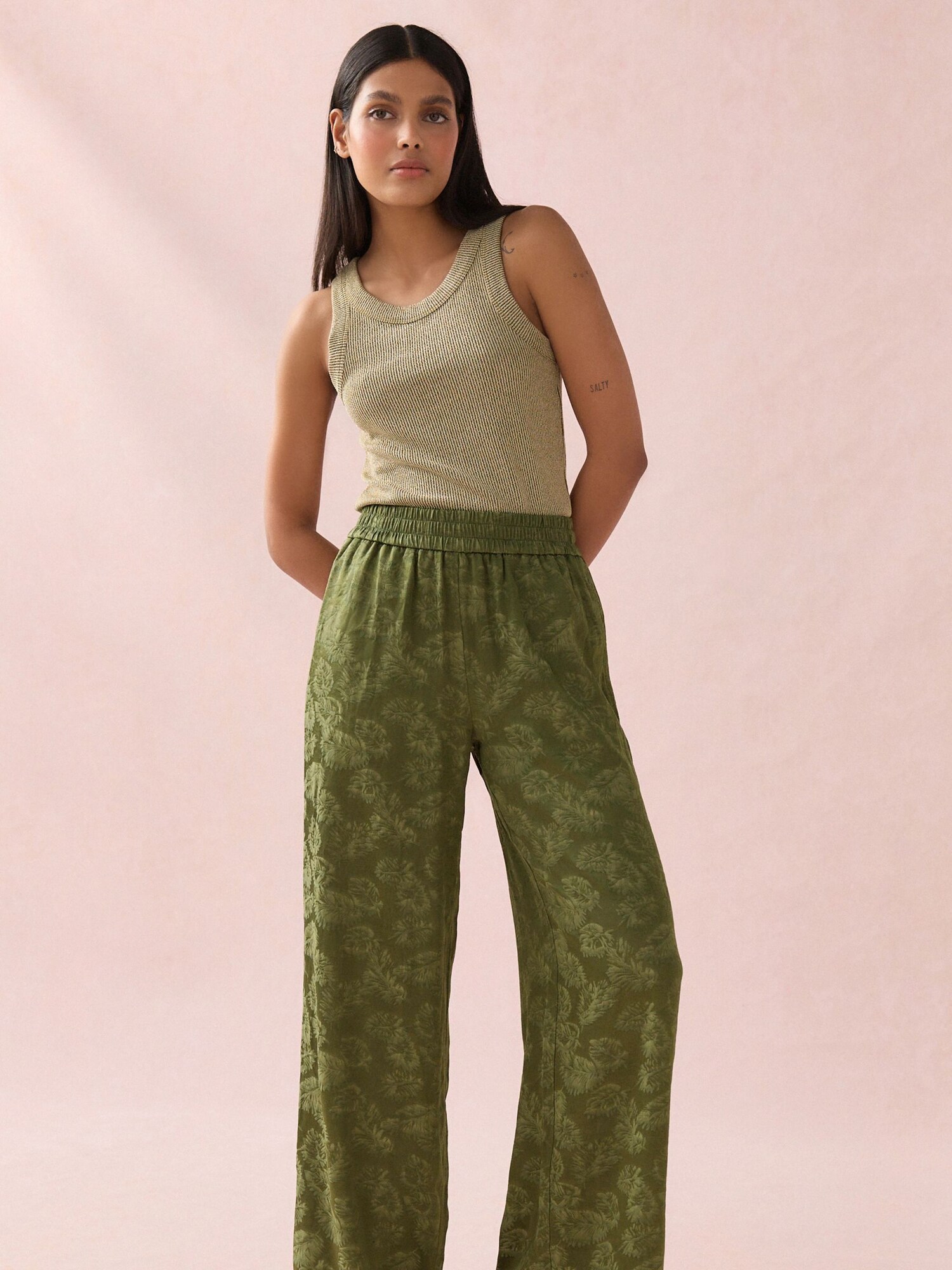 Thumbnail - Next Hose