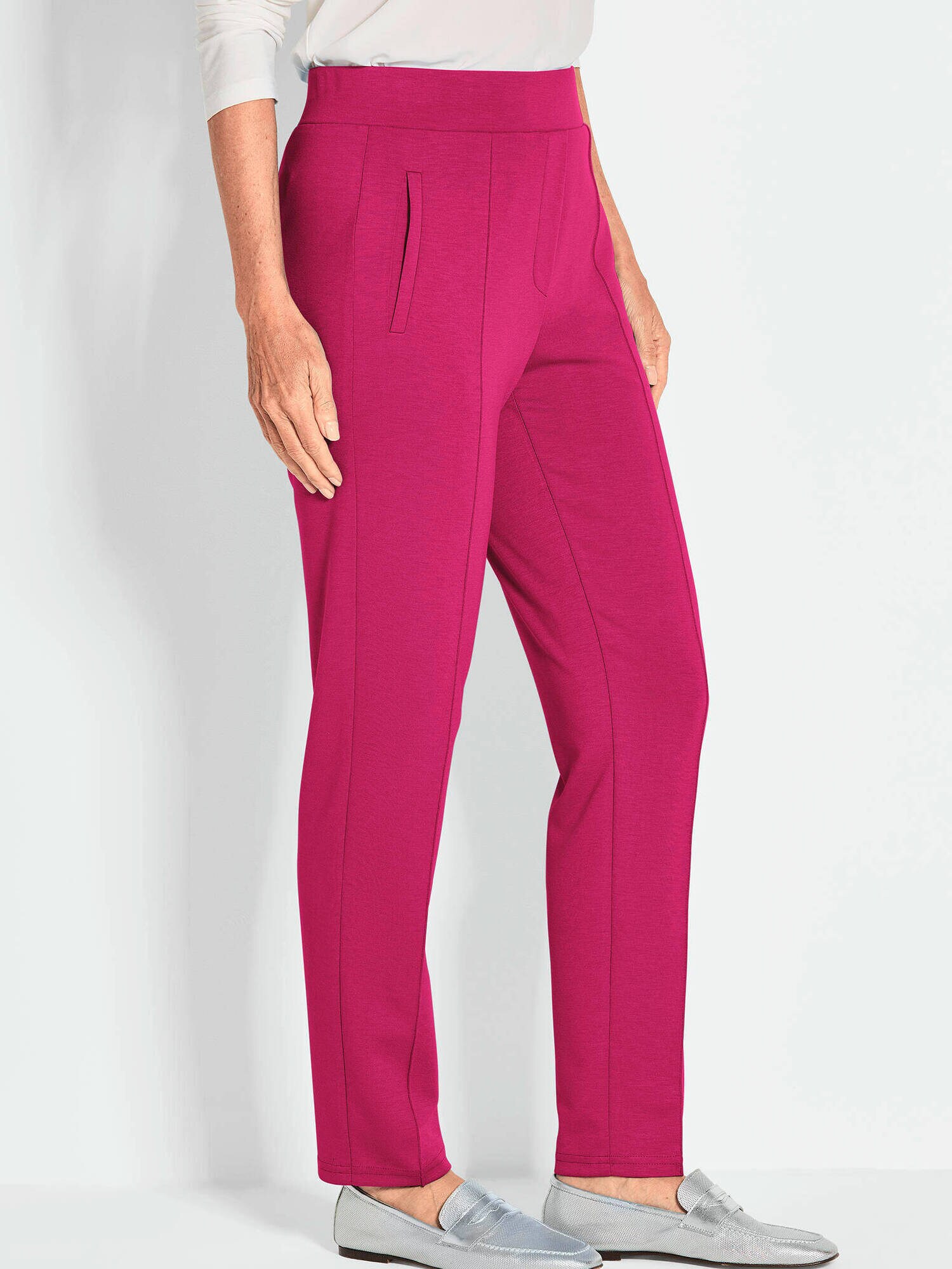 Thumbnail - Goldner Hose Sara