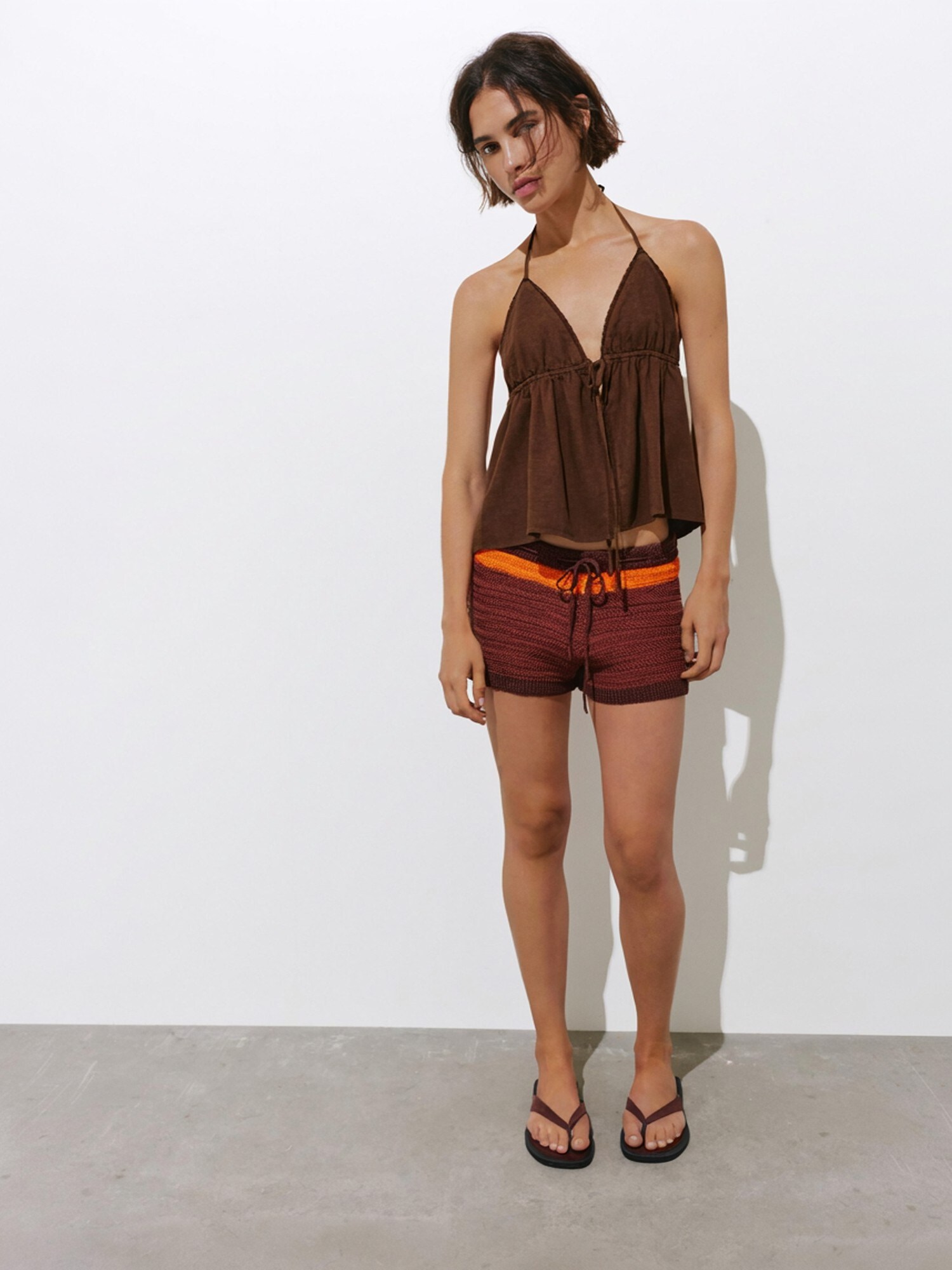 Pull&Bear Top 'PACIFIC'  hnedá (obrázok 4)