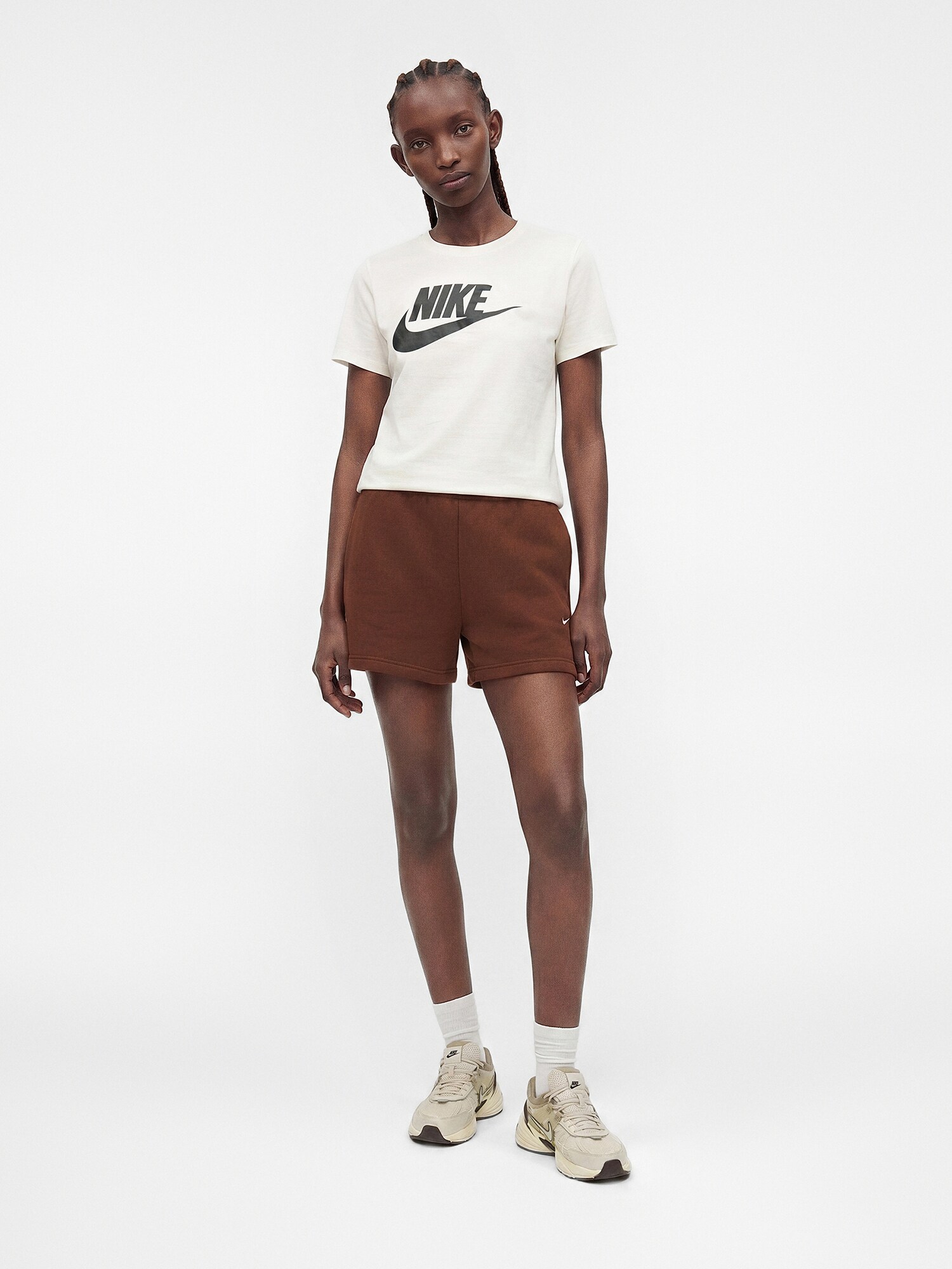 Nike Sportswear Pantalón 'Studio'  marrón – imagen 4