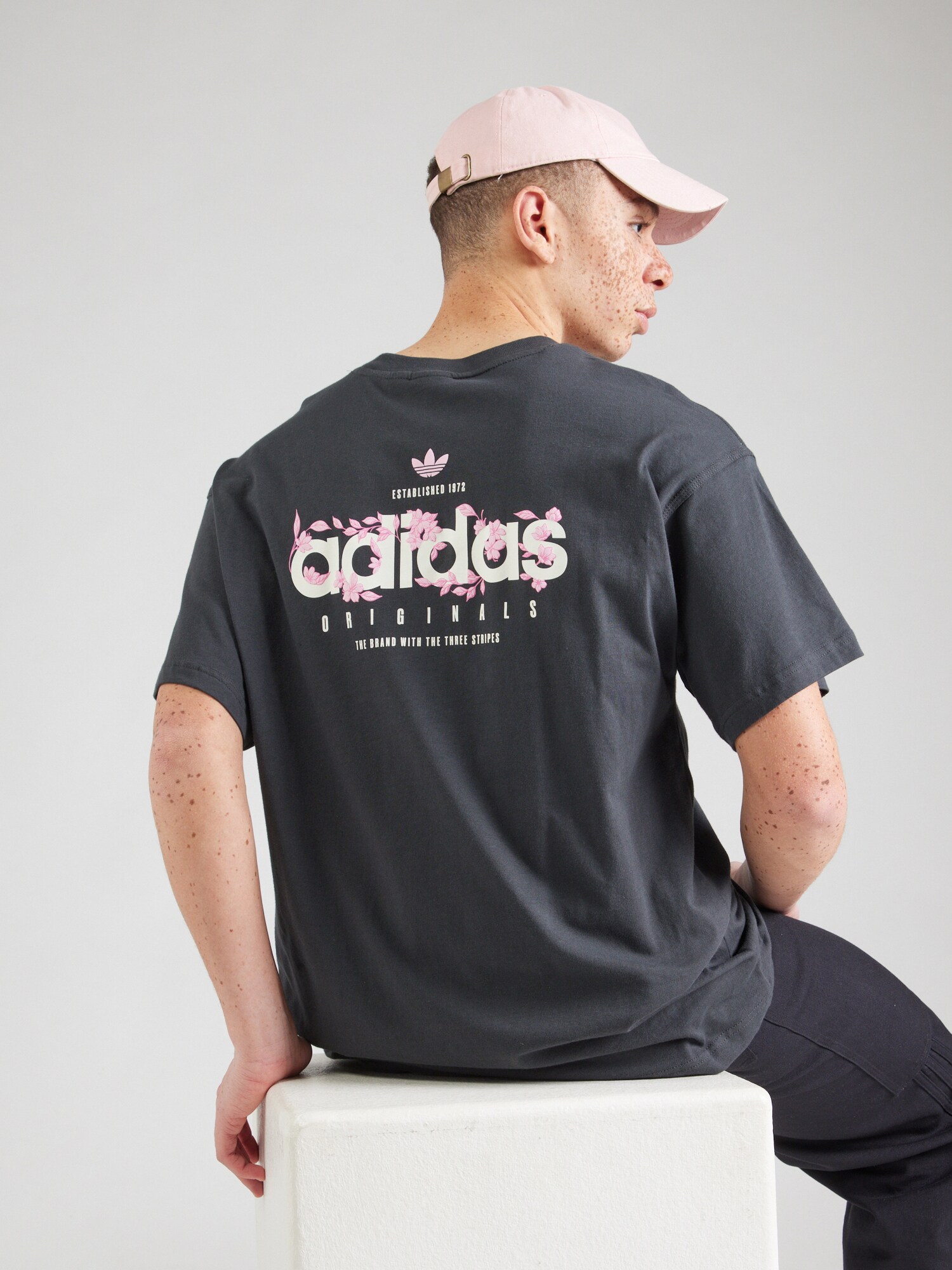 ADIDAS ORIGINALS Póló  grafit / világos-rózsaszín / fehér termék 2. képe