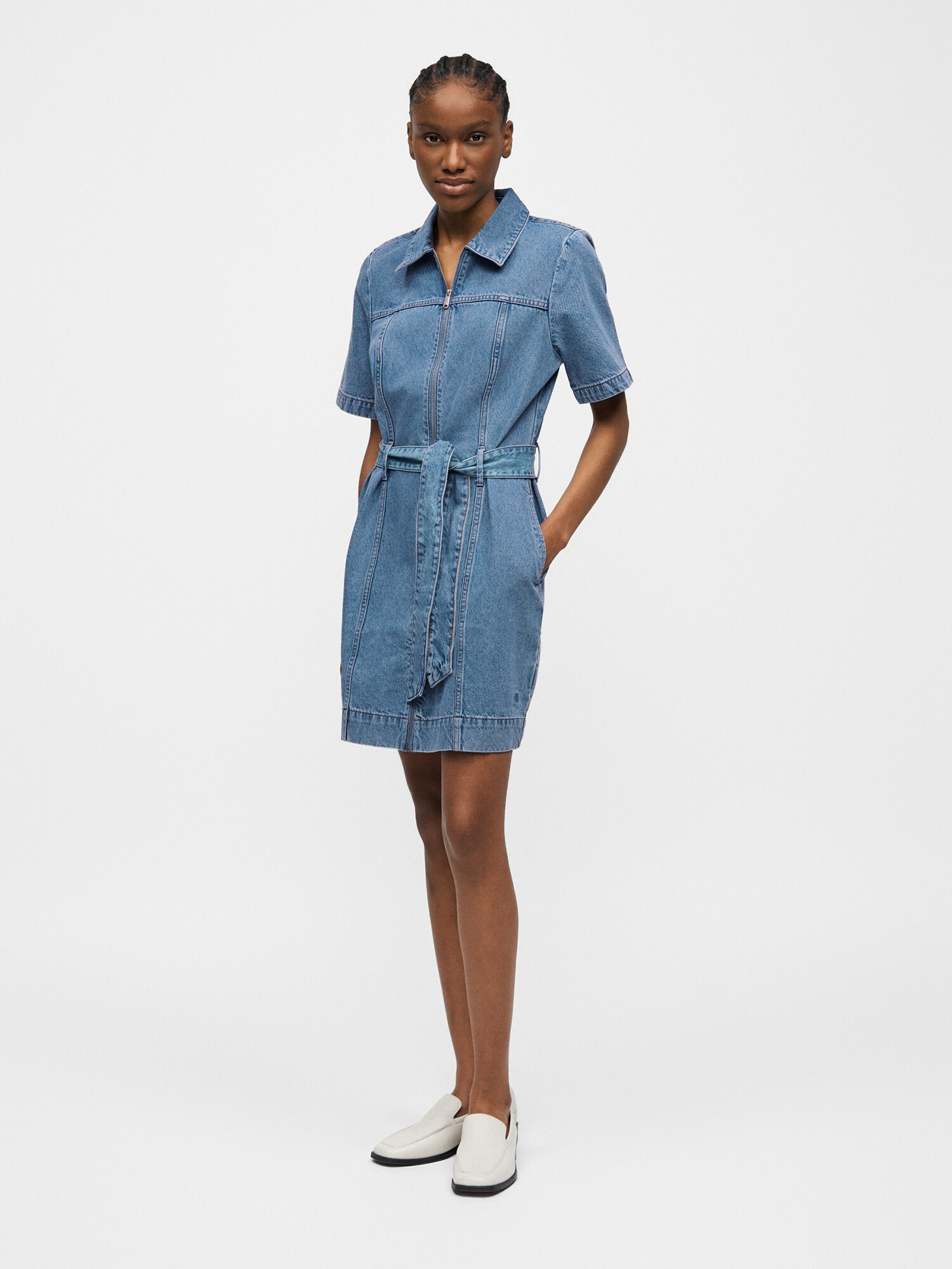 Calvin Klein Jeans Vestido camisero 'Belted'  azul denim – imagen 4