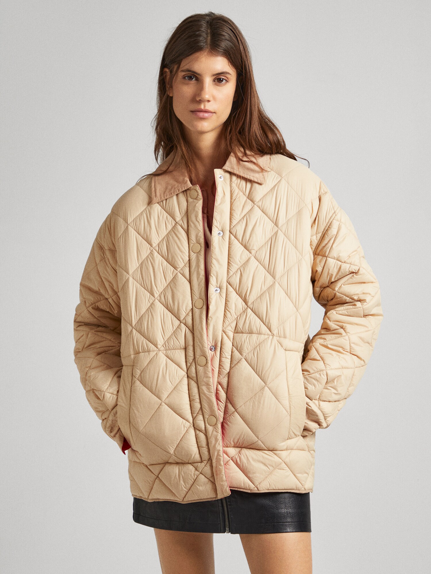 Pepe Jeans Átmeneti dzseki 'SHINE'  homok / gránátalma termék 2. képe