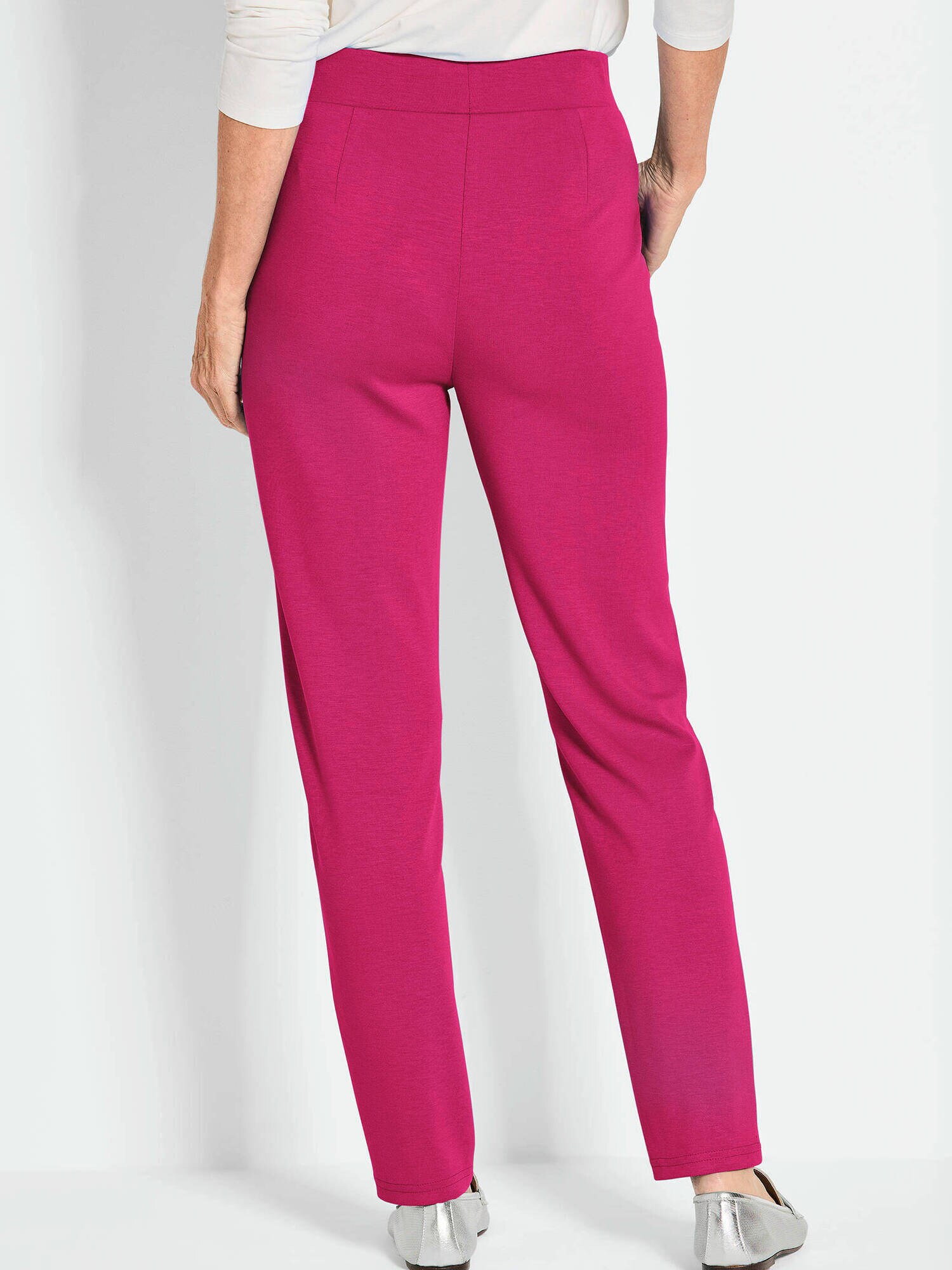 Thumbnail - Goldner Hose Sara