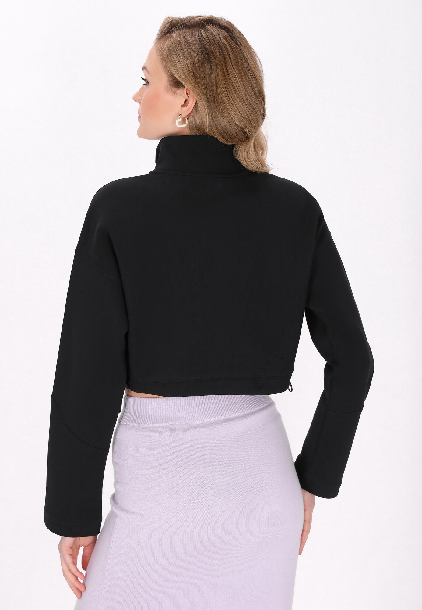 Thumbnail - myMo ATHLSR Sweatshirt Fashion Look