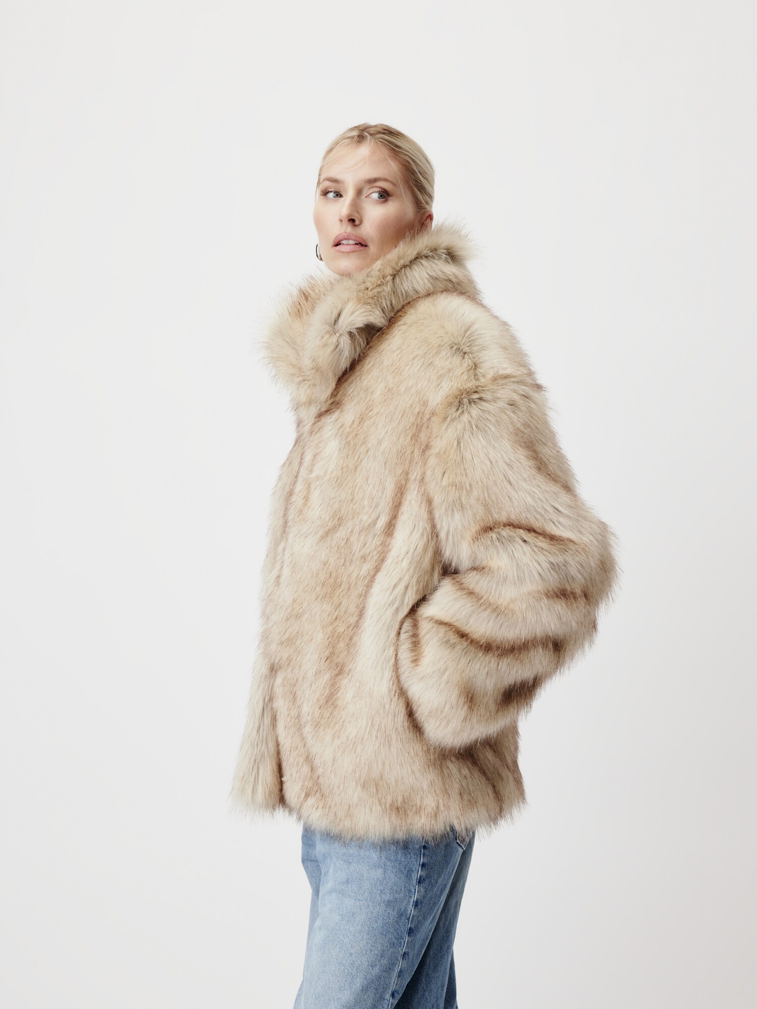 LeGer by Lena Gercke Zimná bunda 'Fergie' sivobéžová (obrázok 5)
