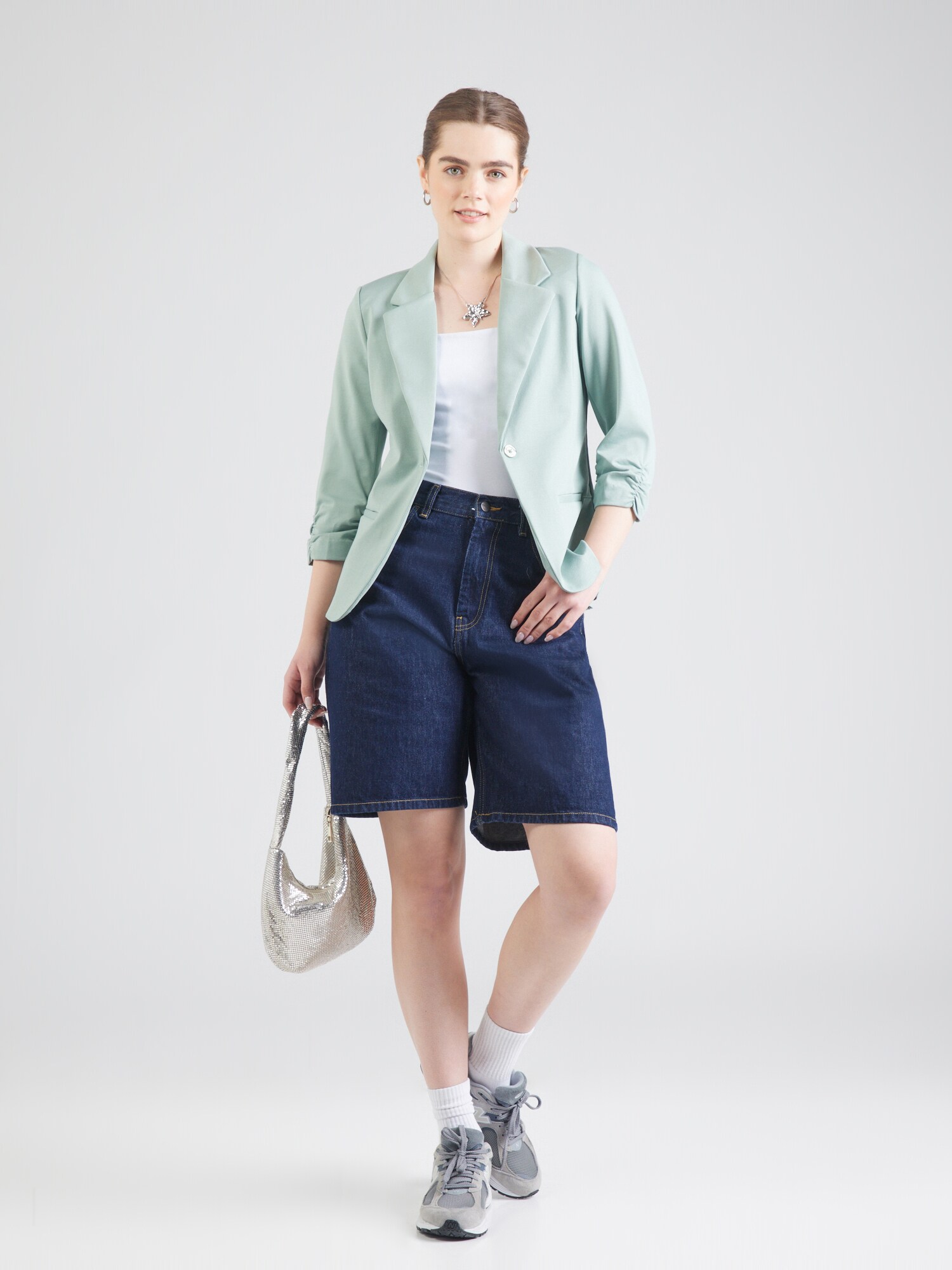 Thumbnail - Blazer
