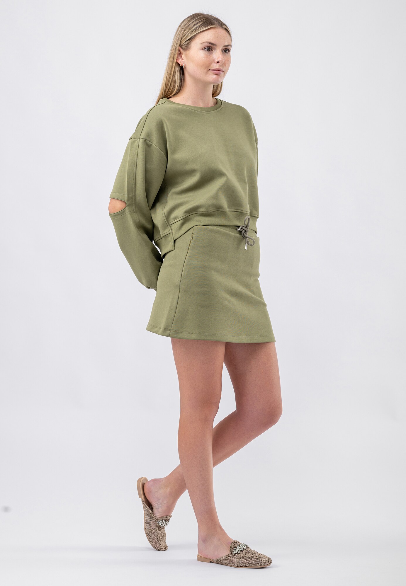 Thumbnail - Tom Barron Set aus Sweatshirt und Rock