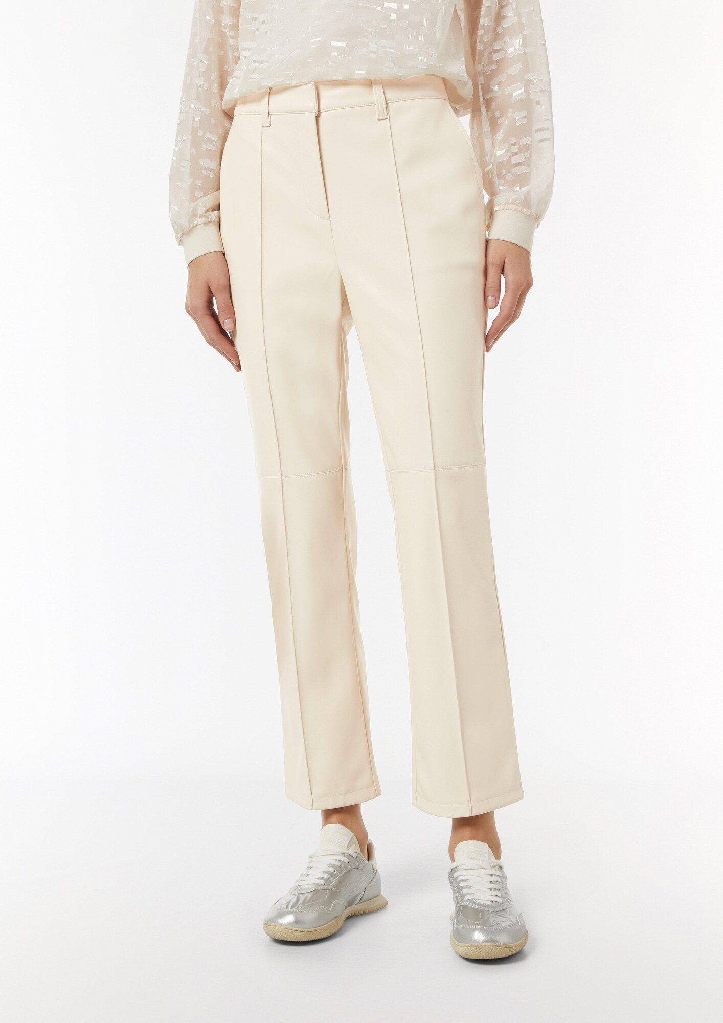 Thumbnail - comma casual identity Hose