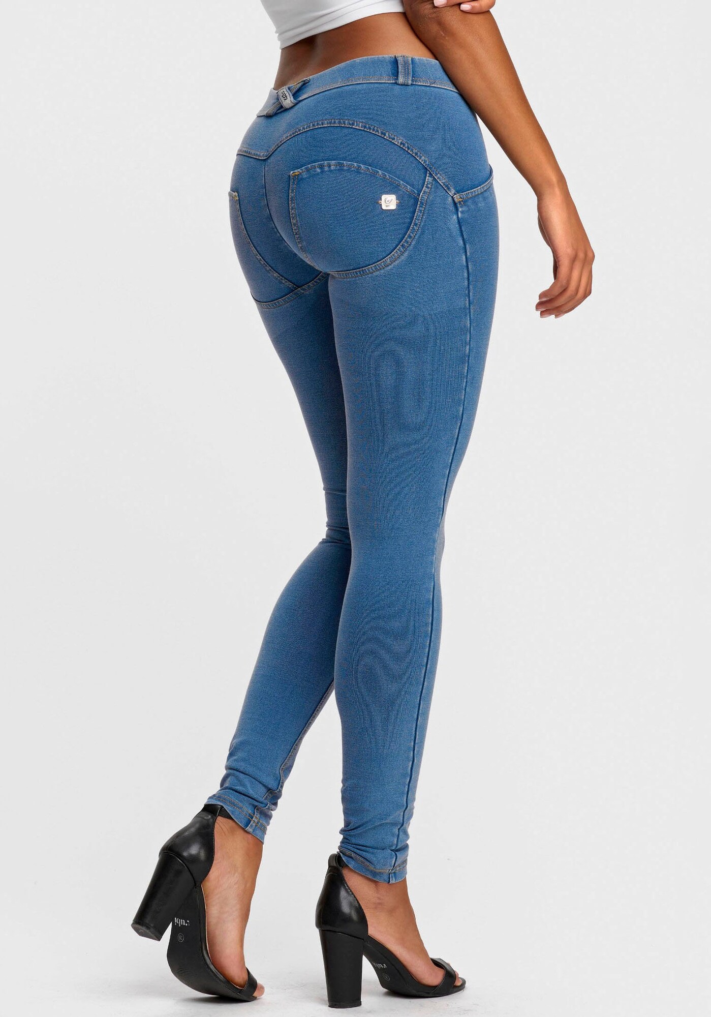 Thumbnail - Jeans