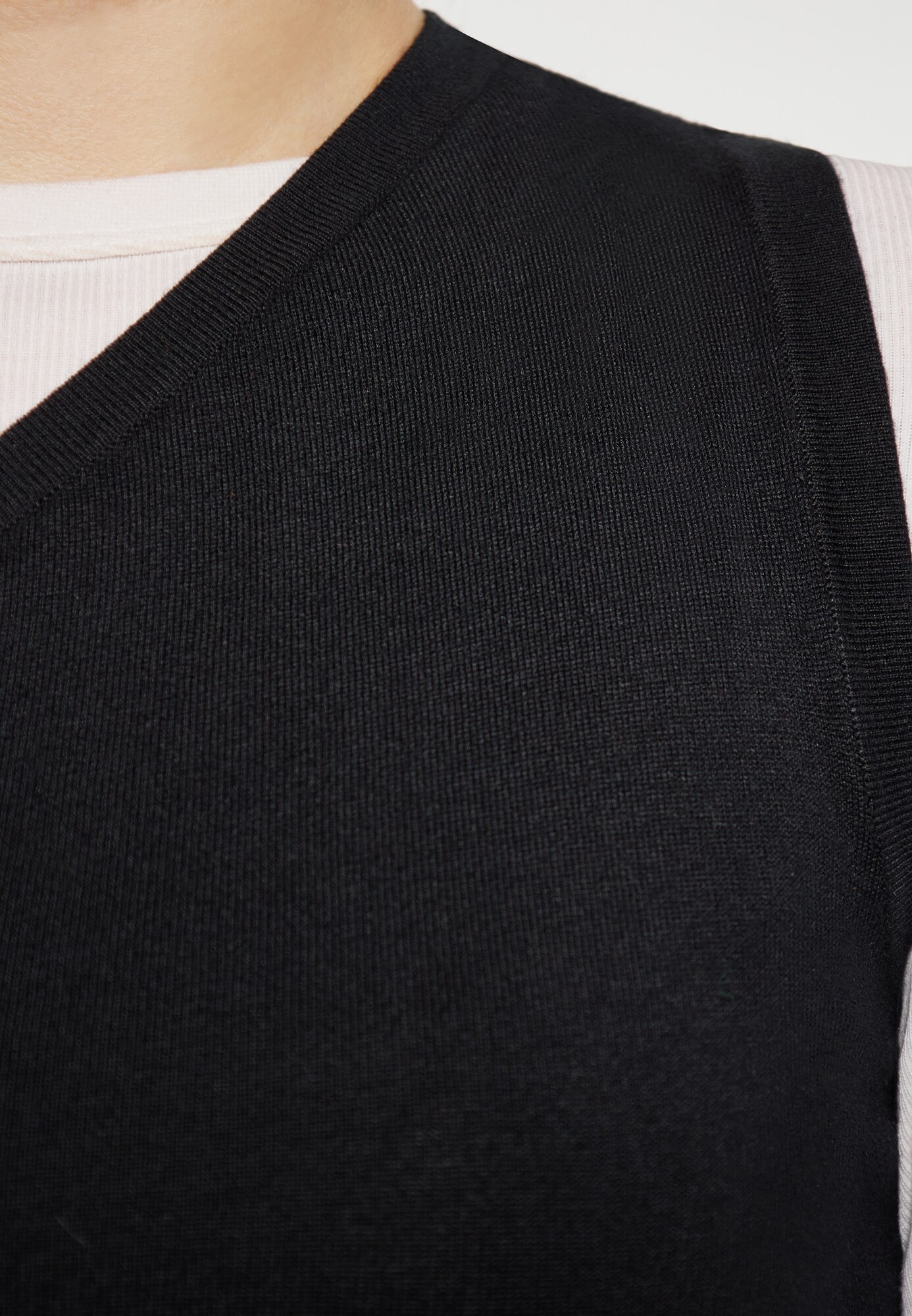 Thumbnail - NAEMI Top