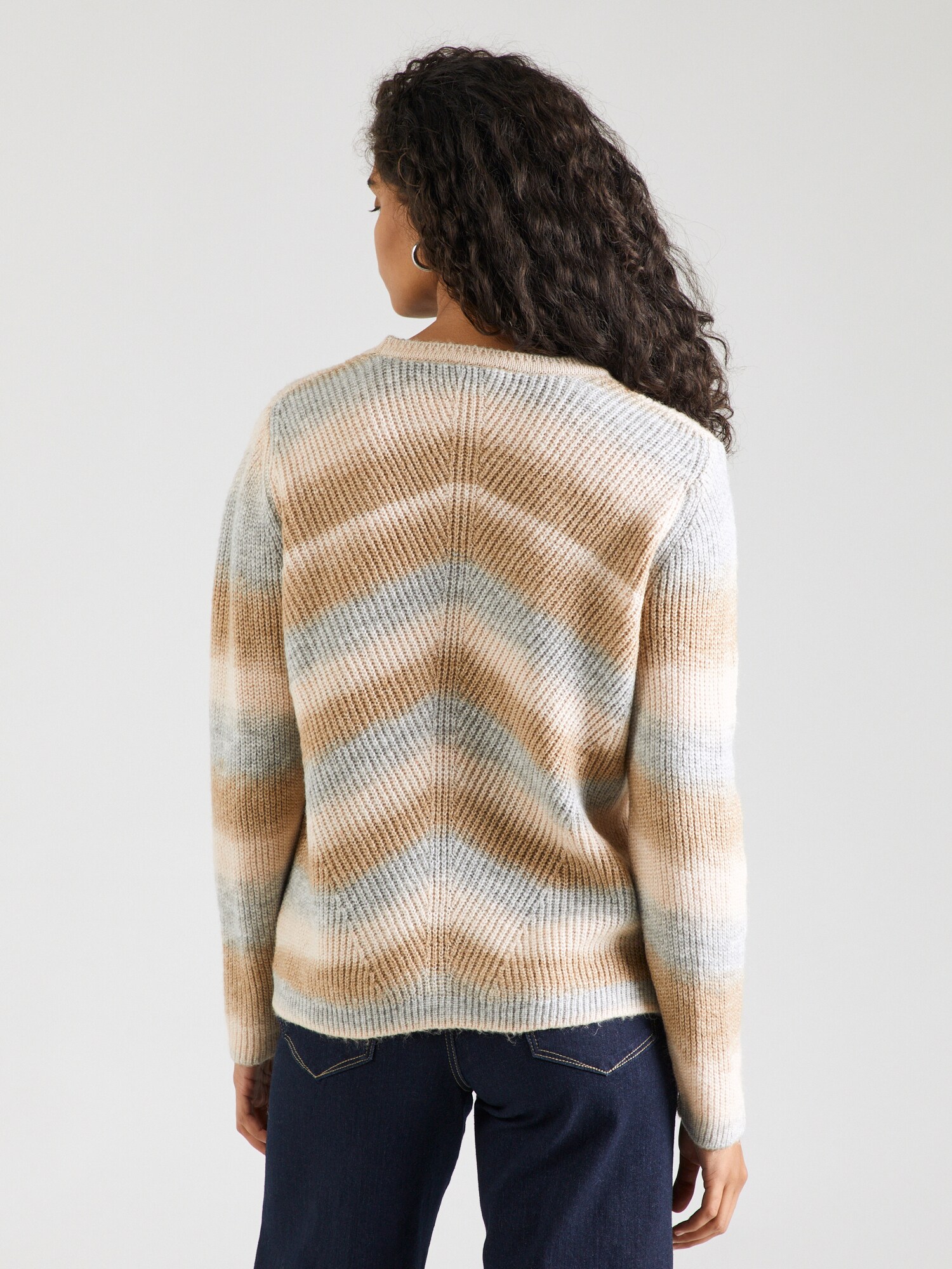 Thumbnail - Pullover