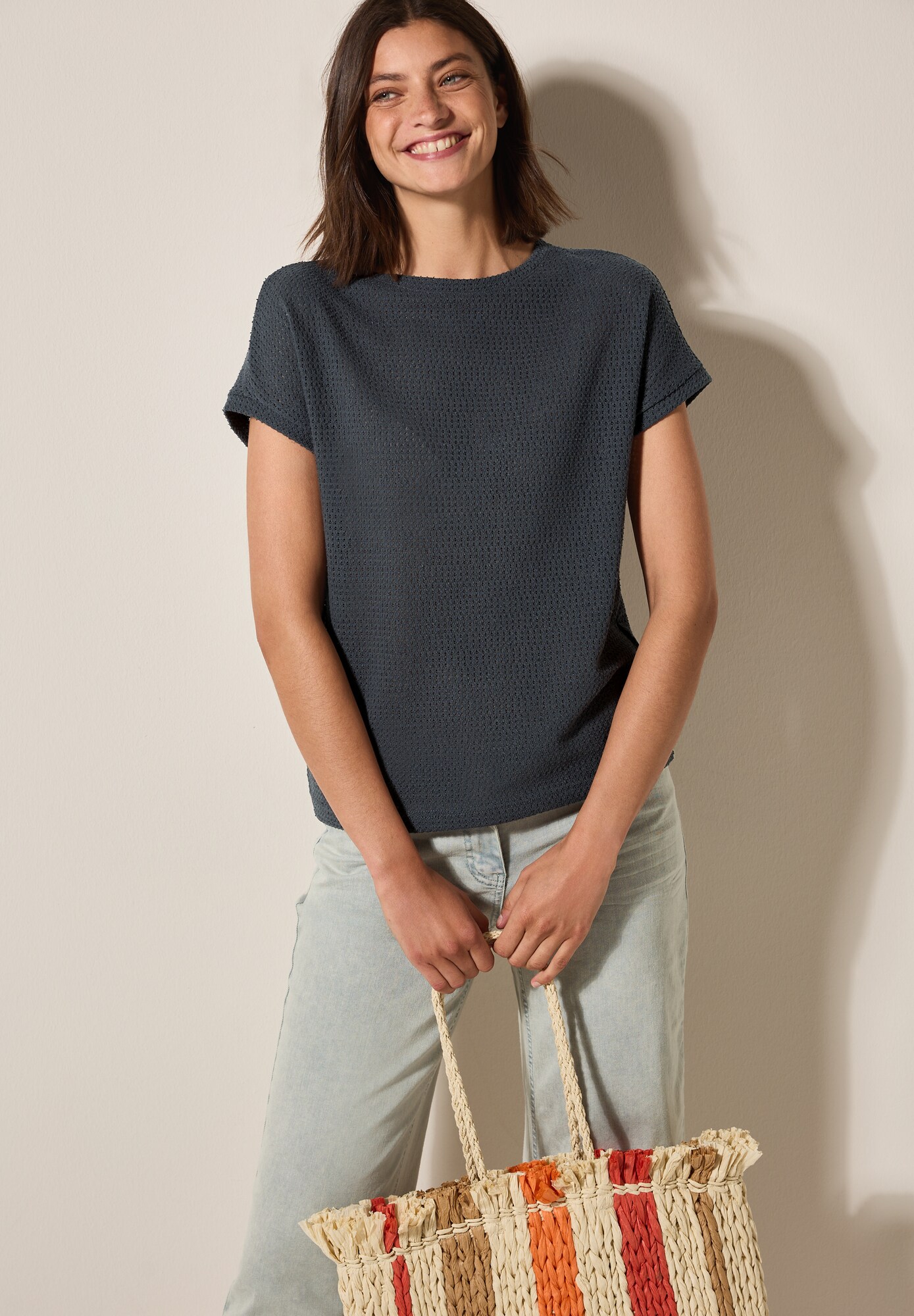 Thumbnail - T-Shirt