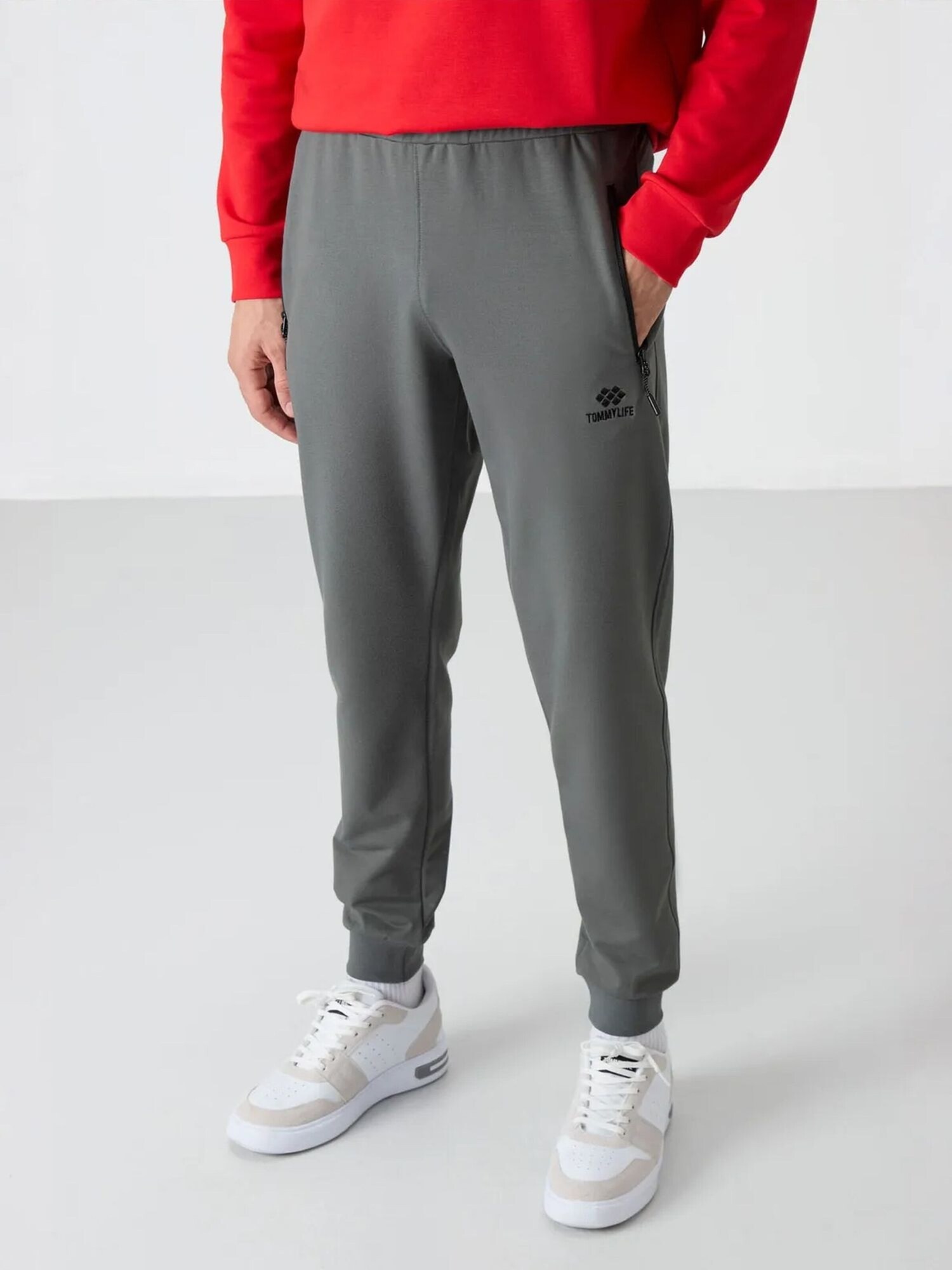 Tommy Life Sportske hlače 'Jogginghose' antracit siva