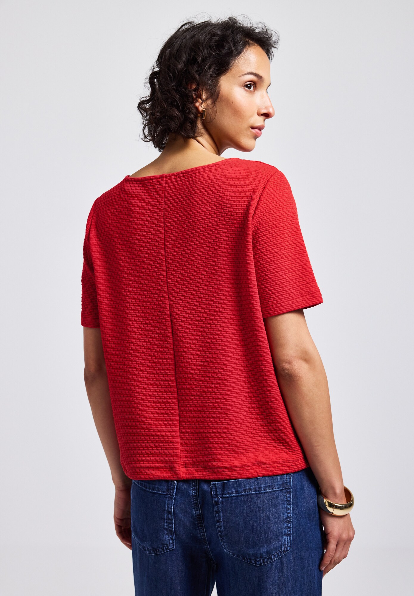 Thumbnail - T-Shirt